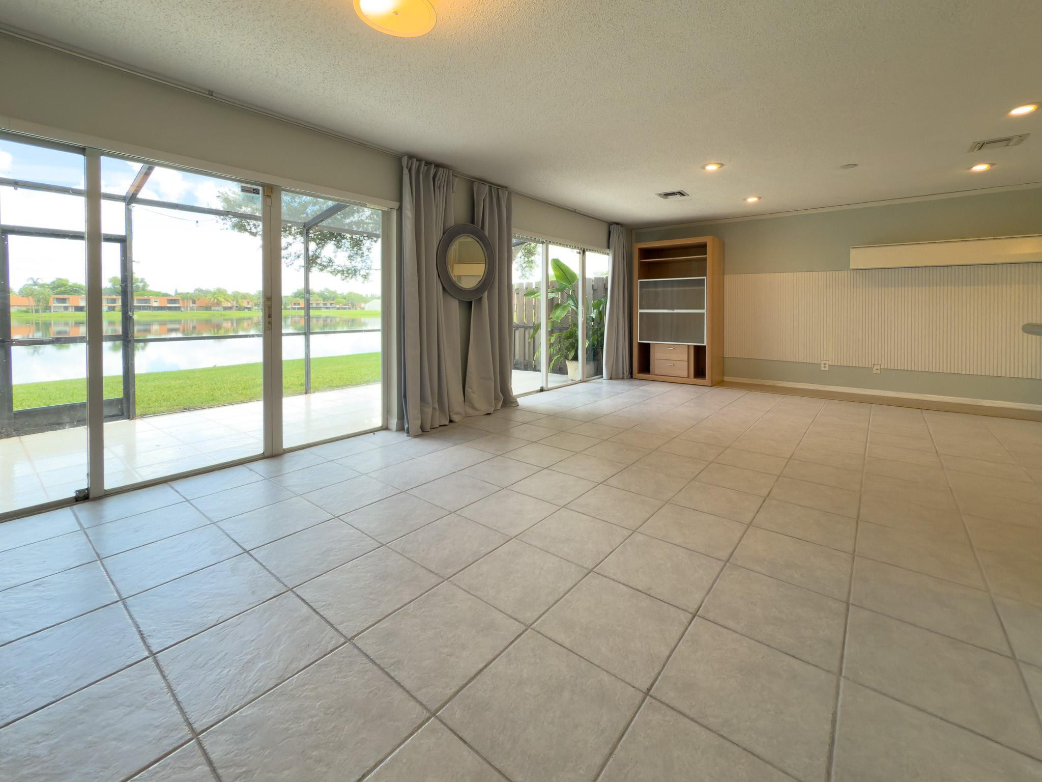 1705 SW 110th Ter
