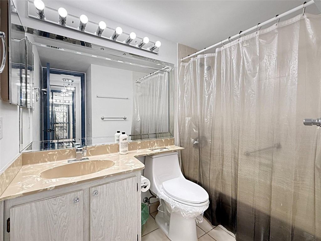 301 Knotty Pine Cir D2