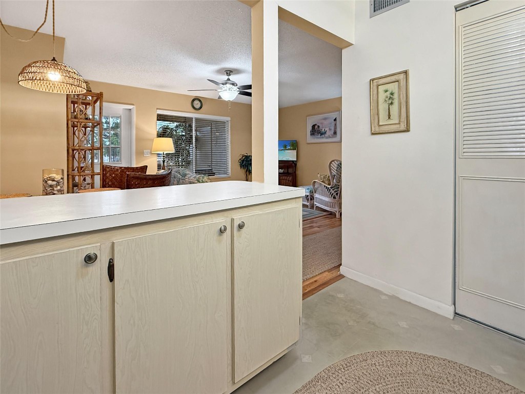 320 Knotty Pine Cir A2