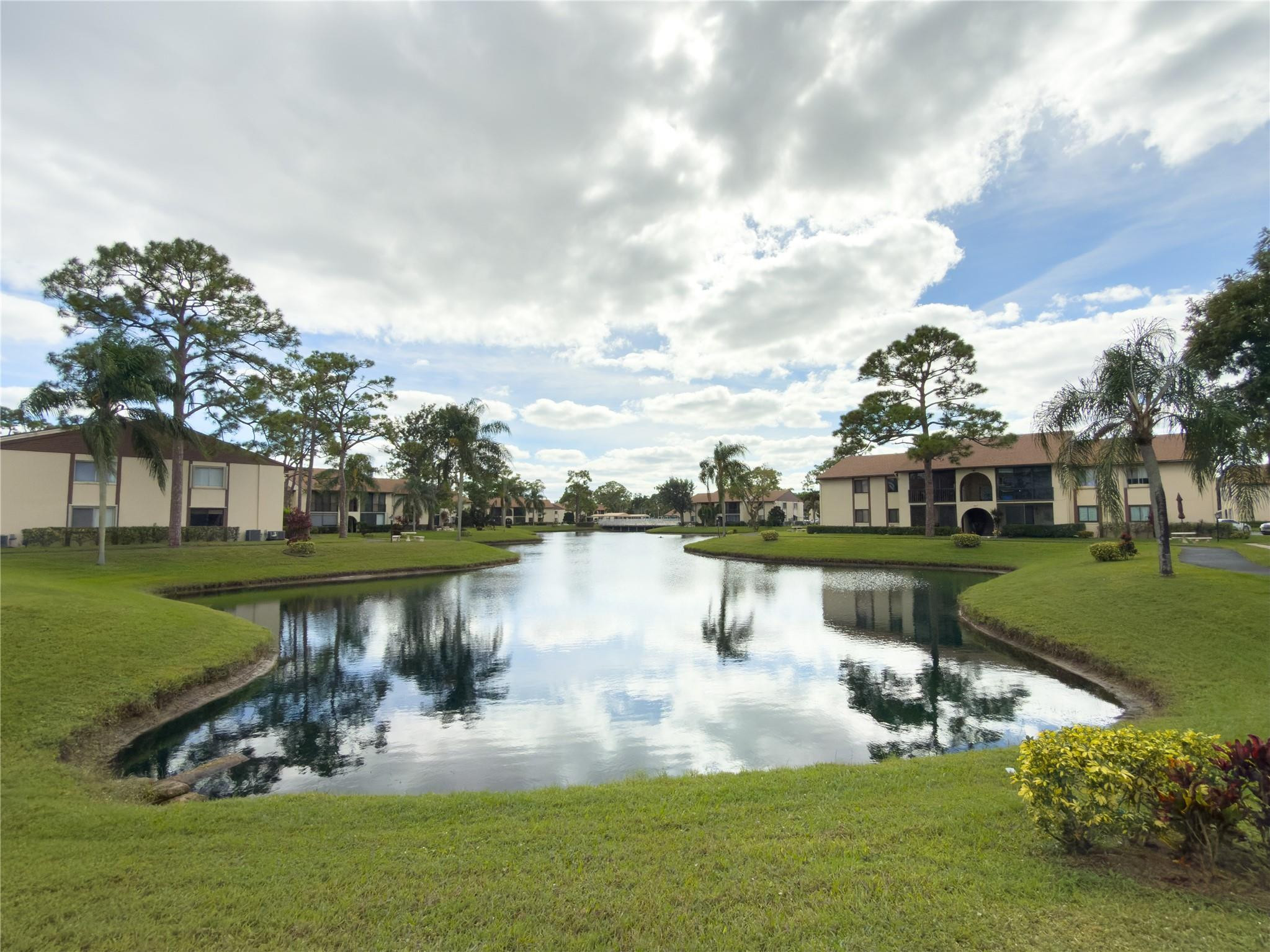 320 Knotty Pine Cir A2