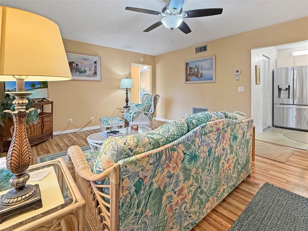 320 Knotty Pine Cir A2