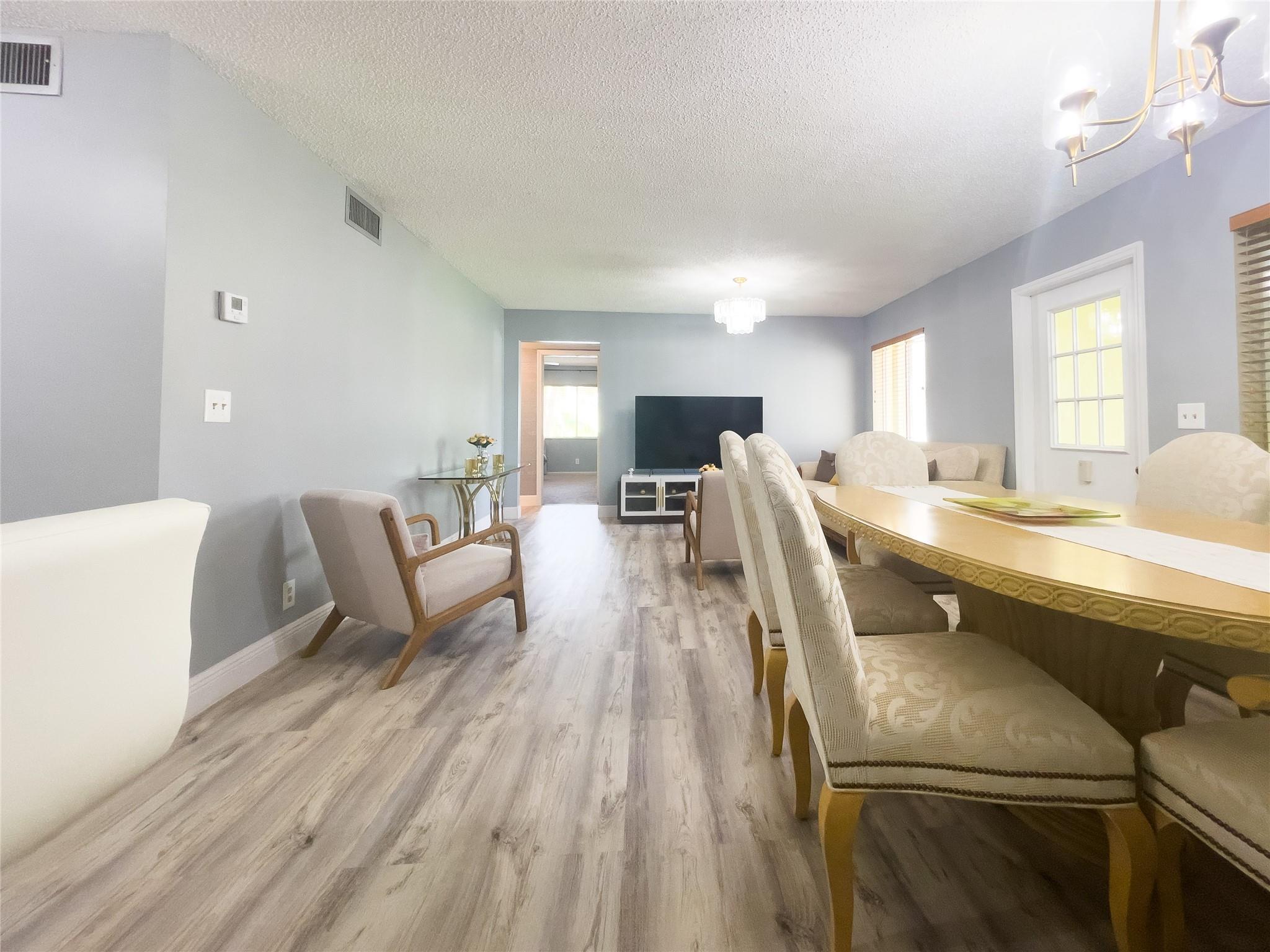 340 Knotty Pine Cir B2