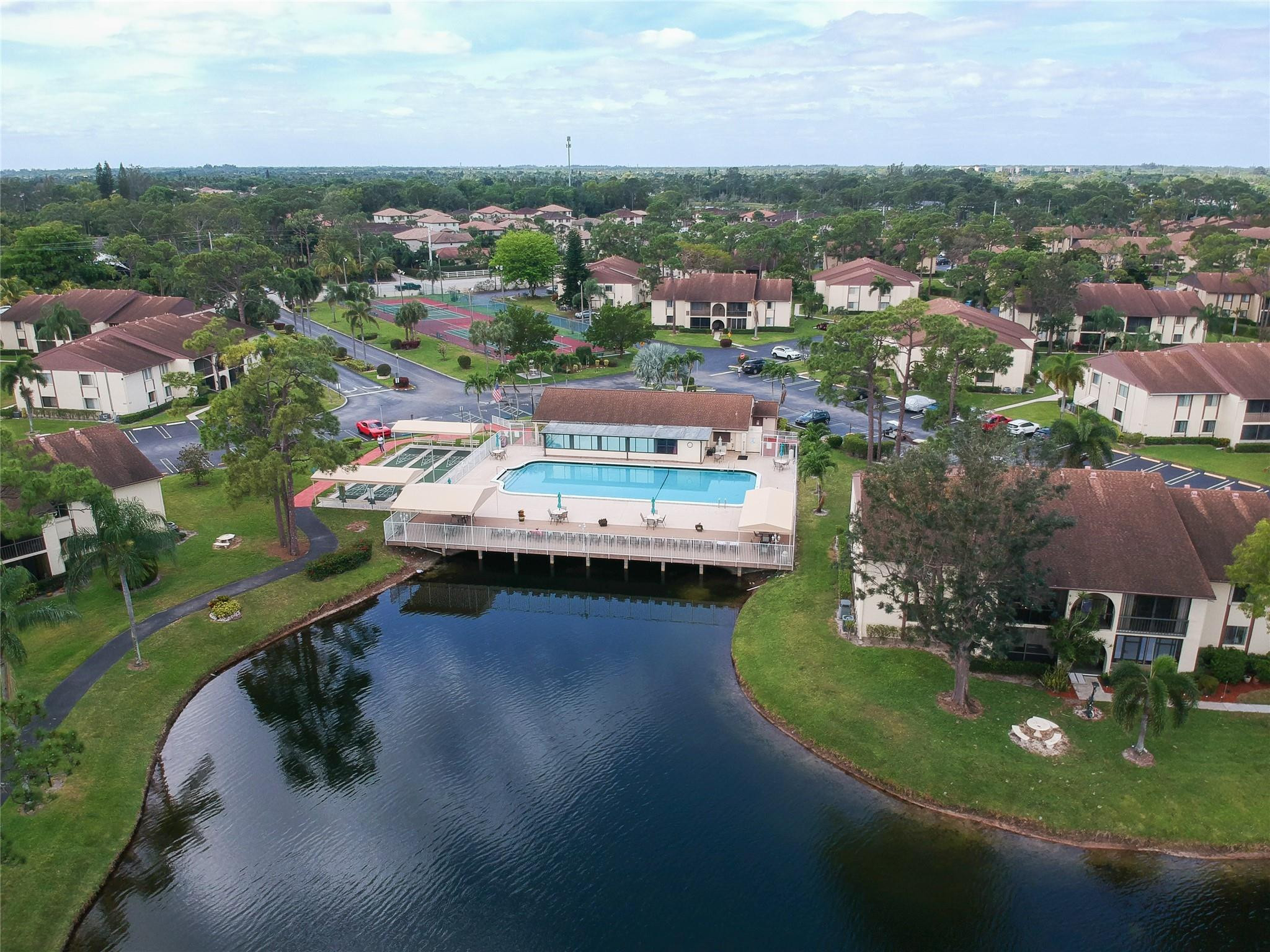 340 Knotty Pine Cir B2