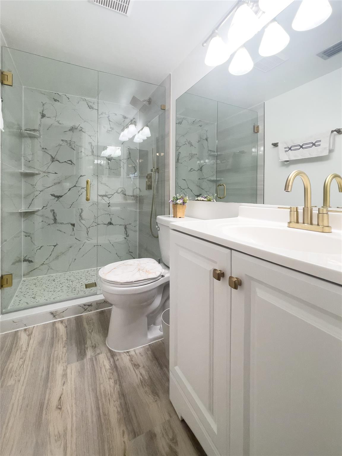 340 Knotty Pine Cir B2