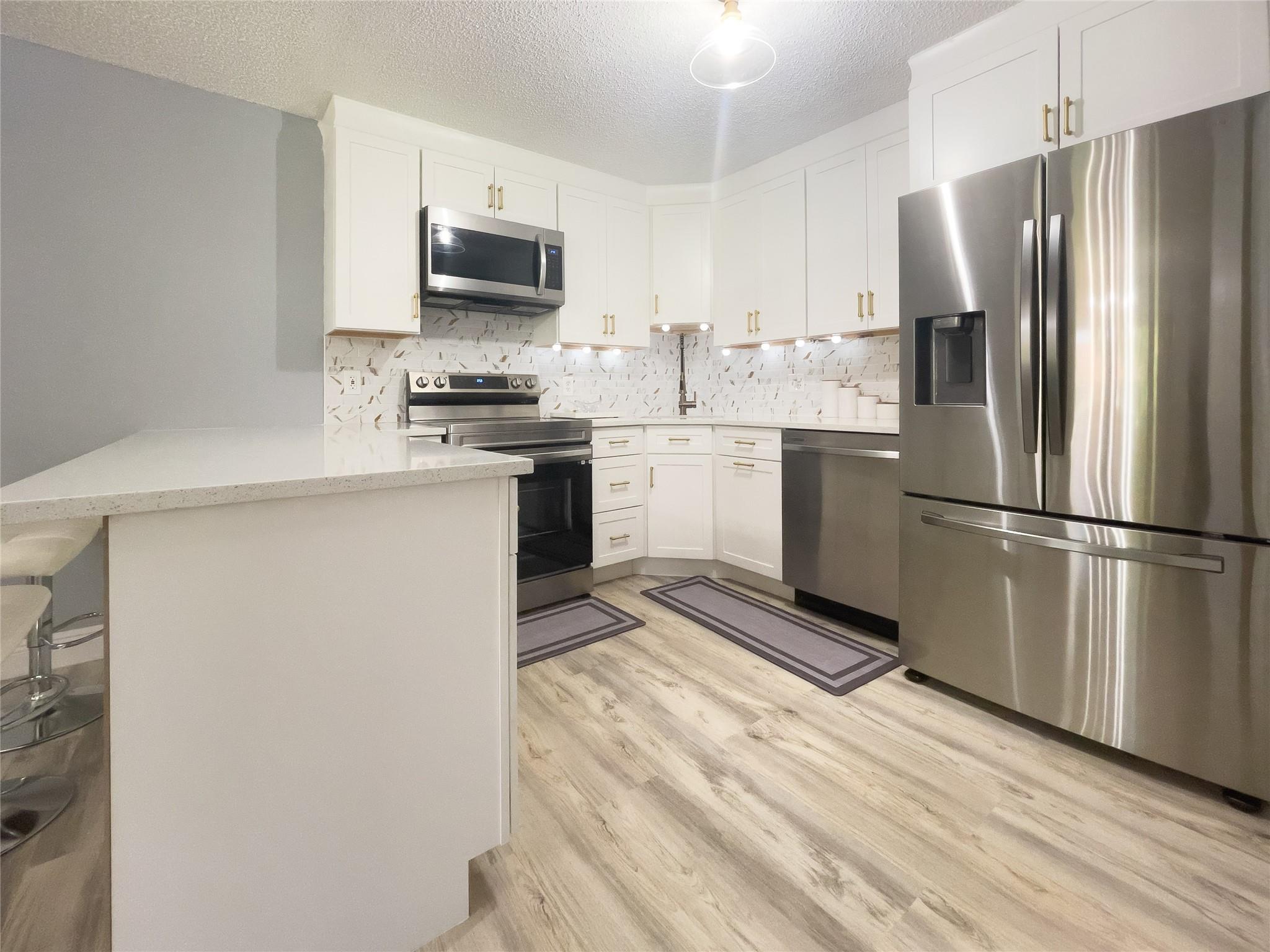 340 Knotty Pine Cir B2