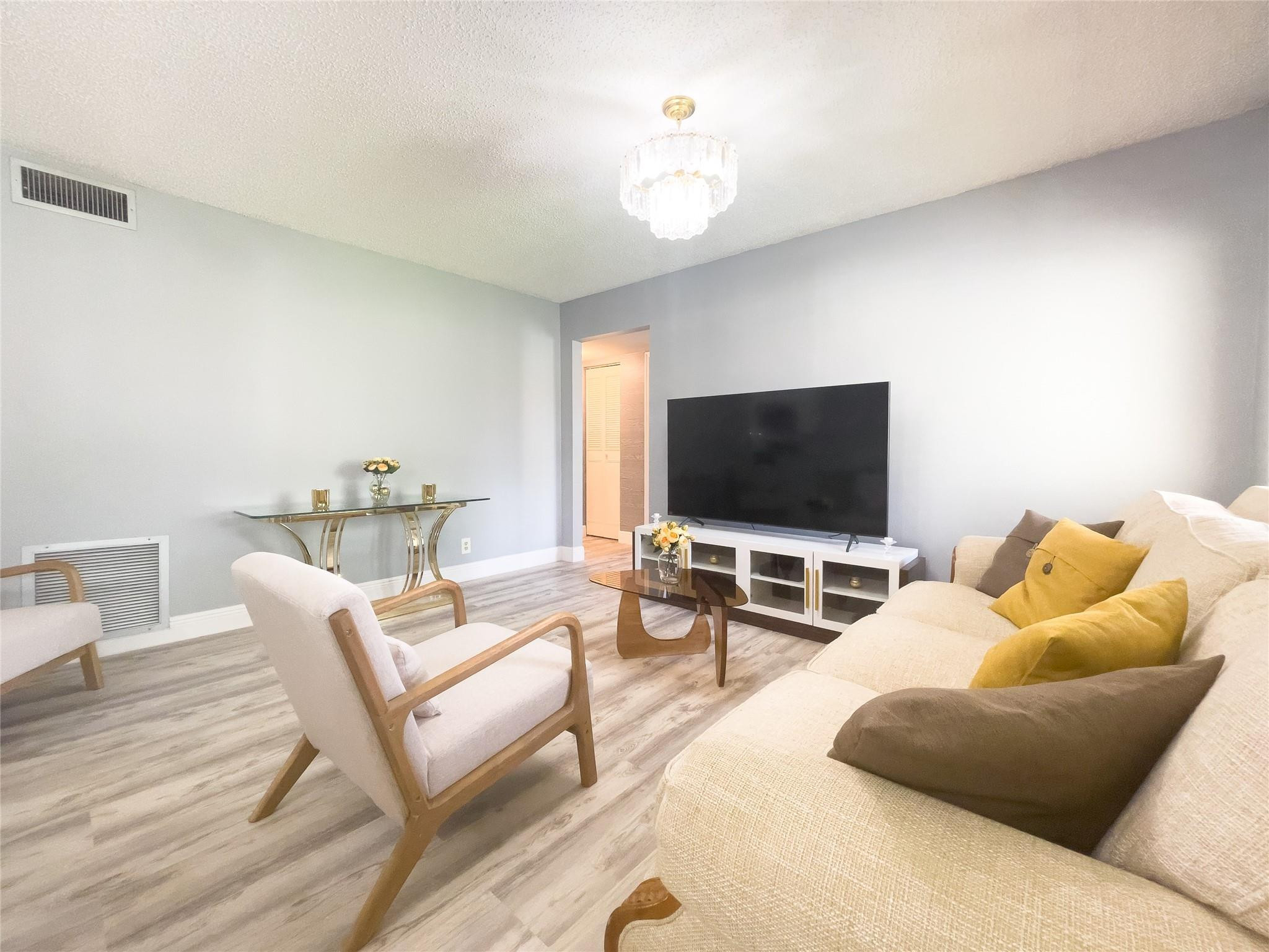 340 Knotty Pine Cir B2