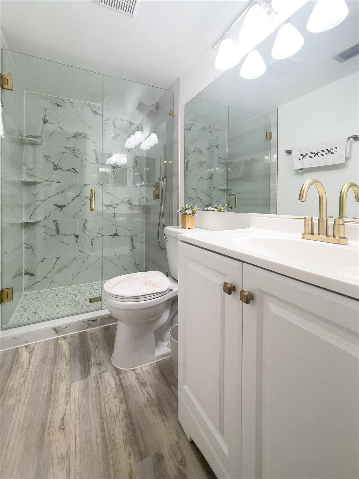 340 Knotty Pine Cir B2