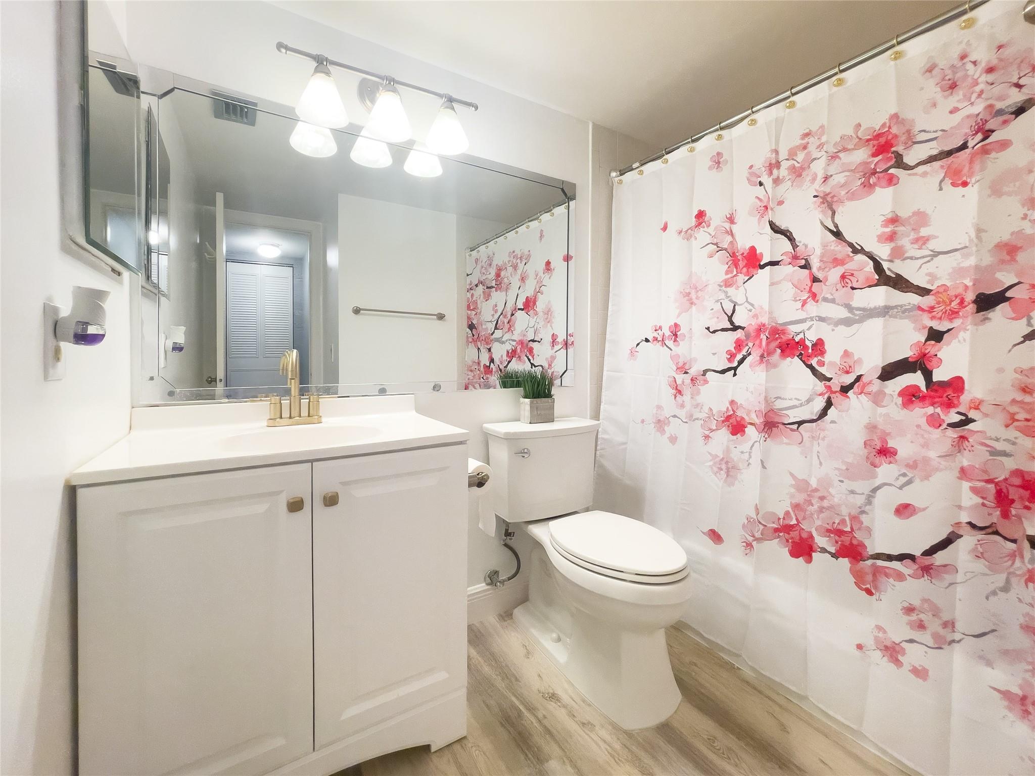 340 Knotty Pine Cir B2