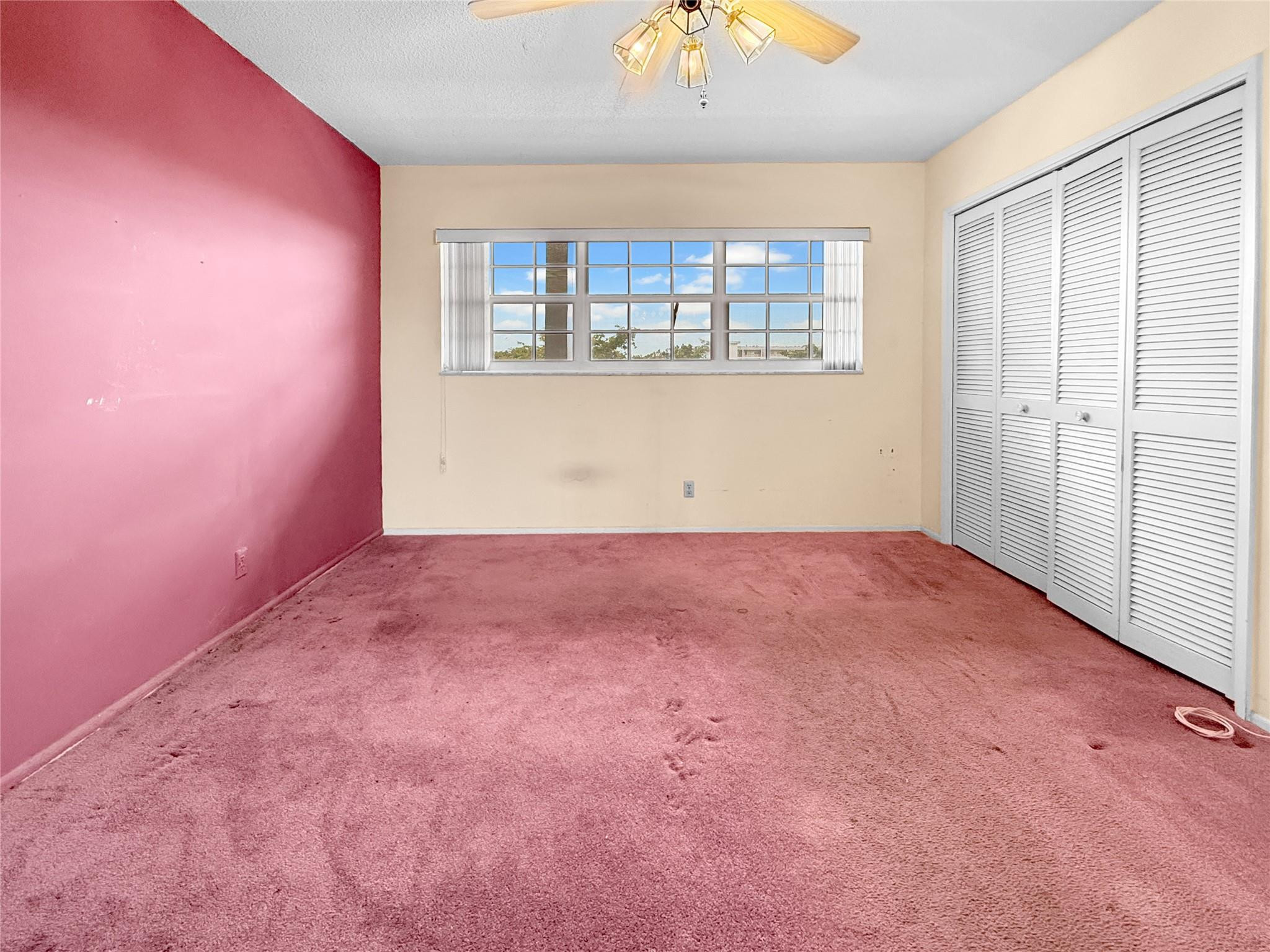 605 Oaks Drive 703