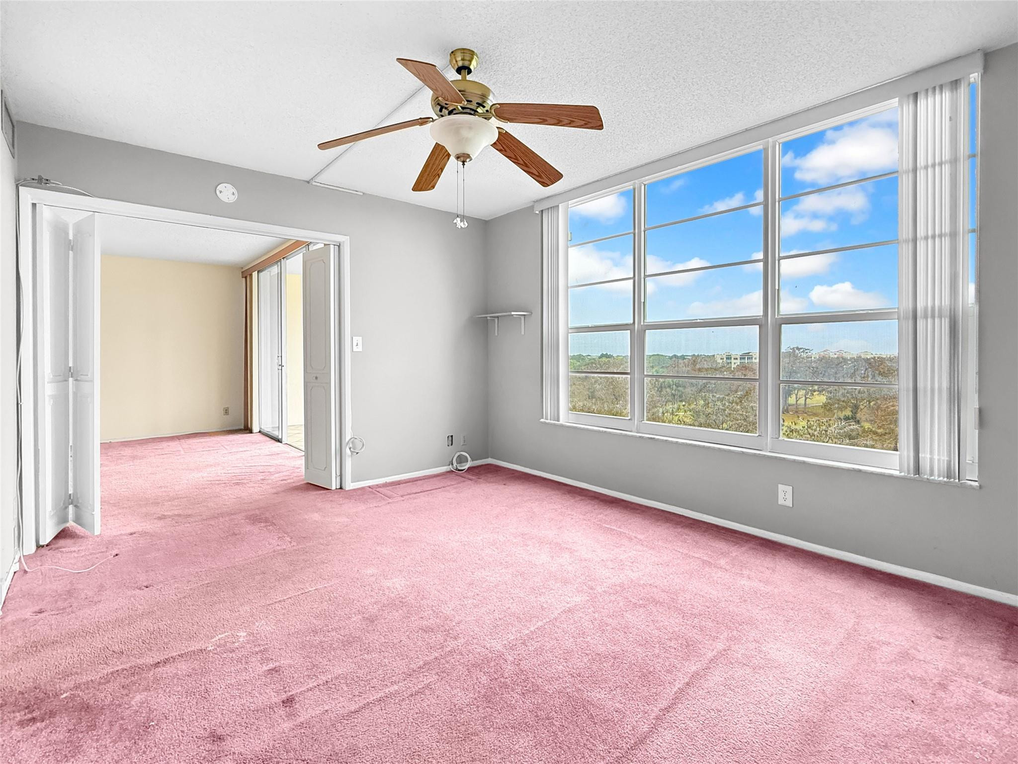 605 Oaks Drive 703