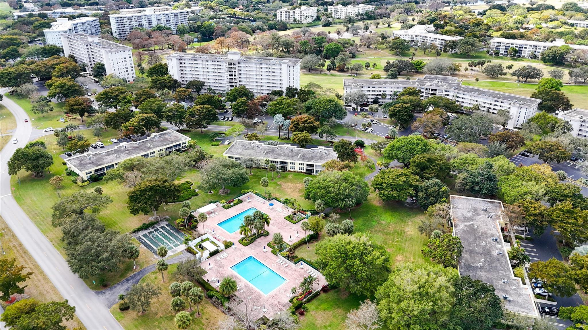 605 Oaks Drive 703