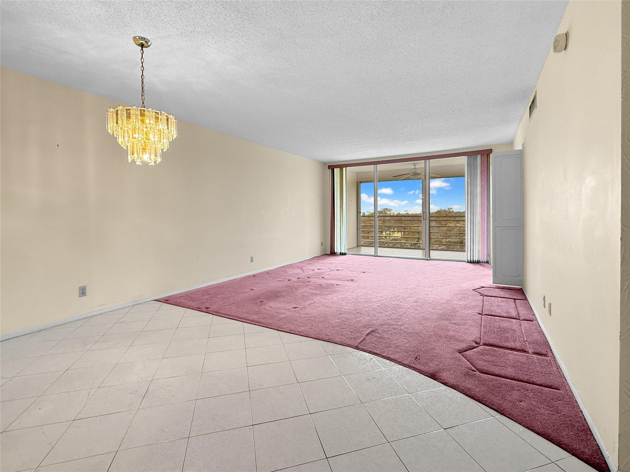 605 Oaks Drive 703