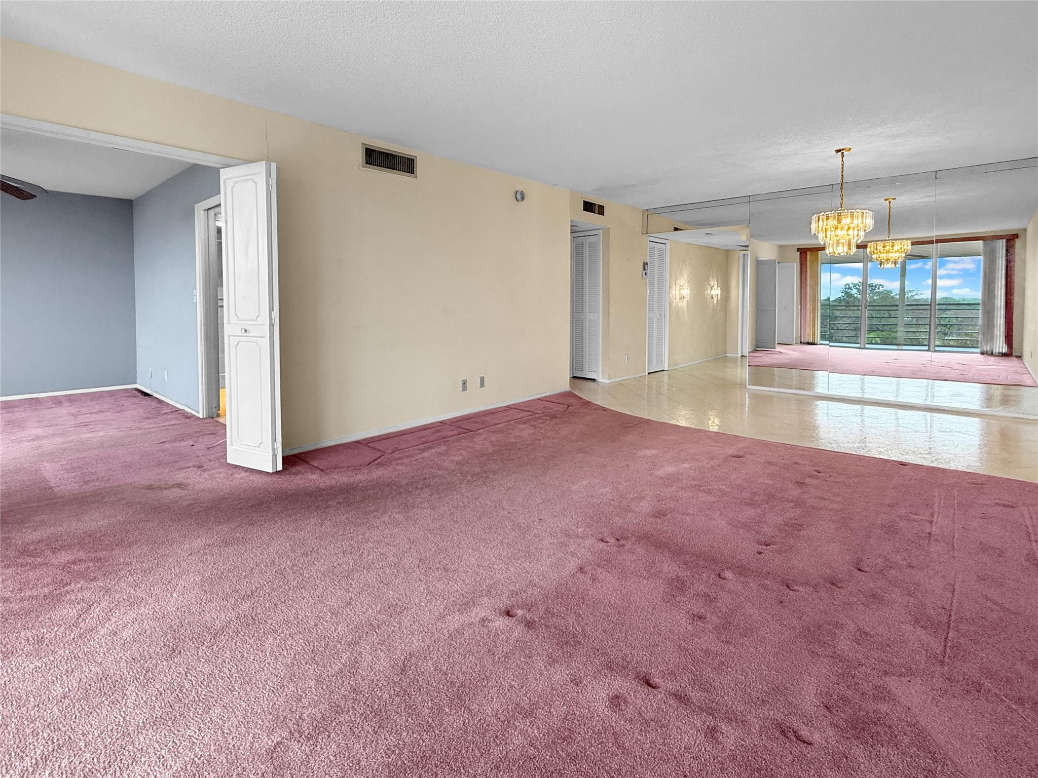 605 Oaks Drive 703