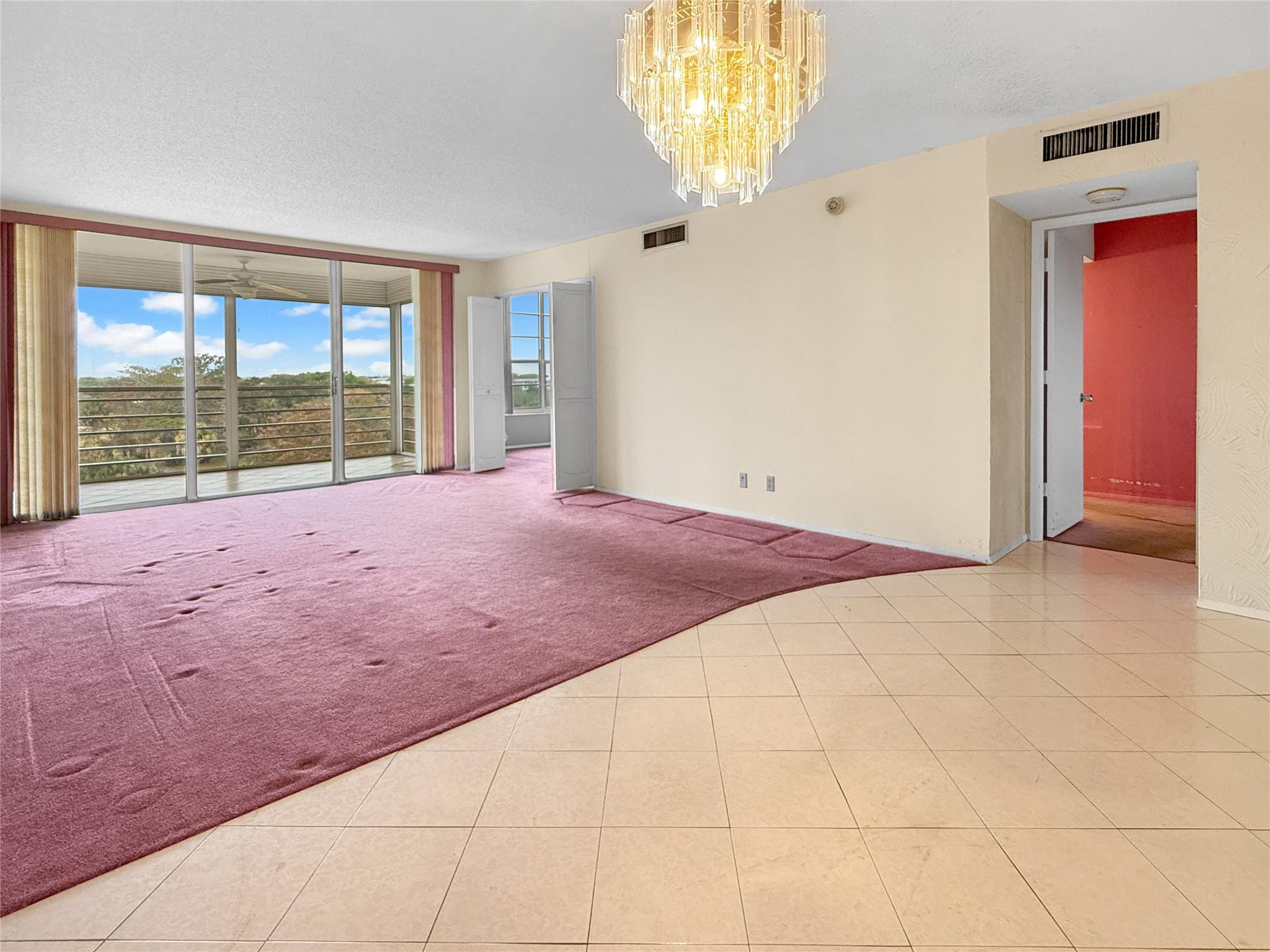 605 Oaks Drive 703