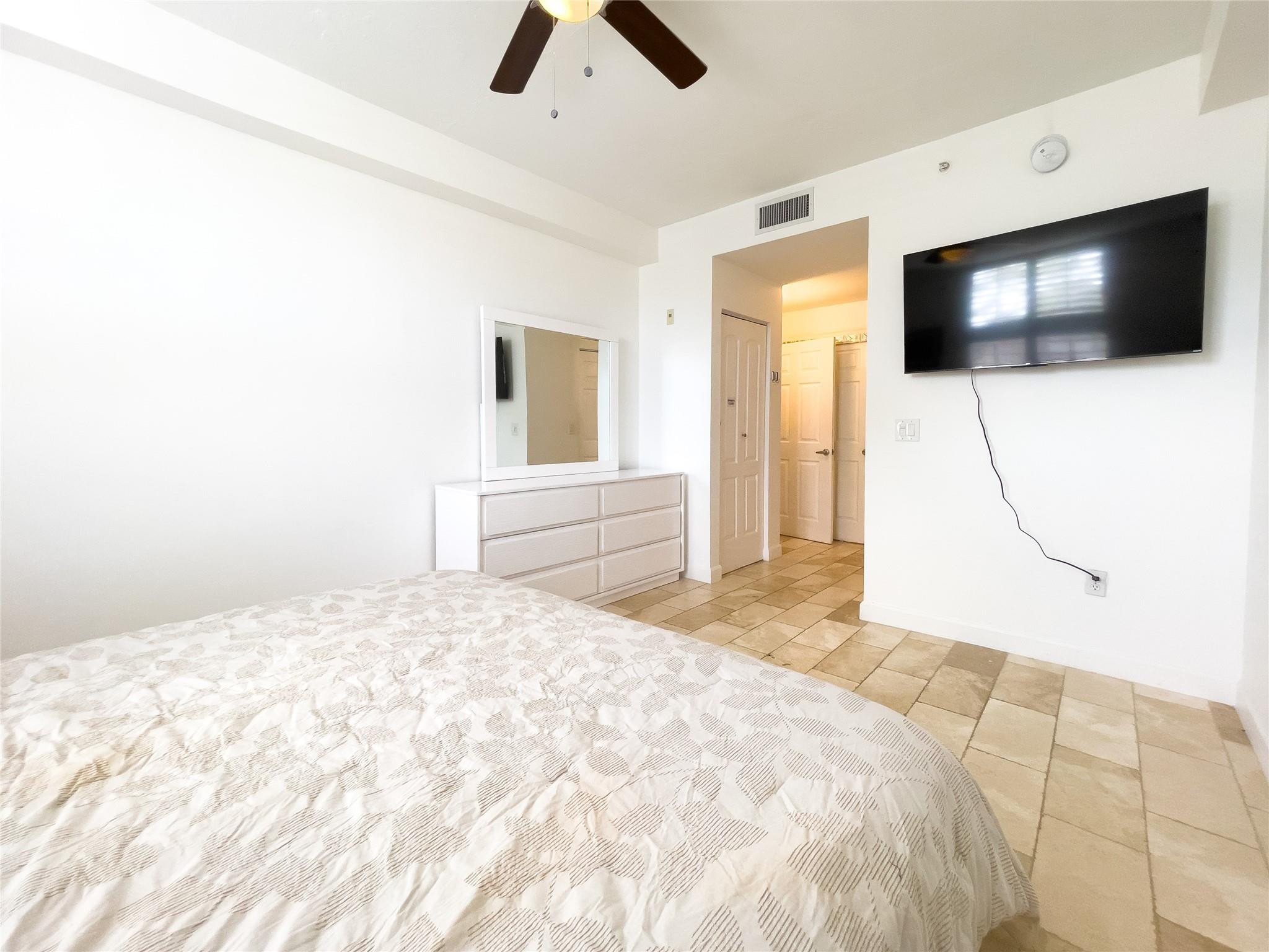 1900 Van Buren Street 118B