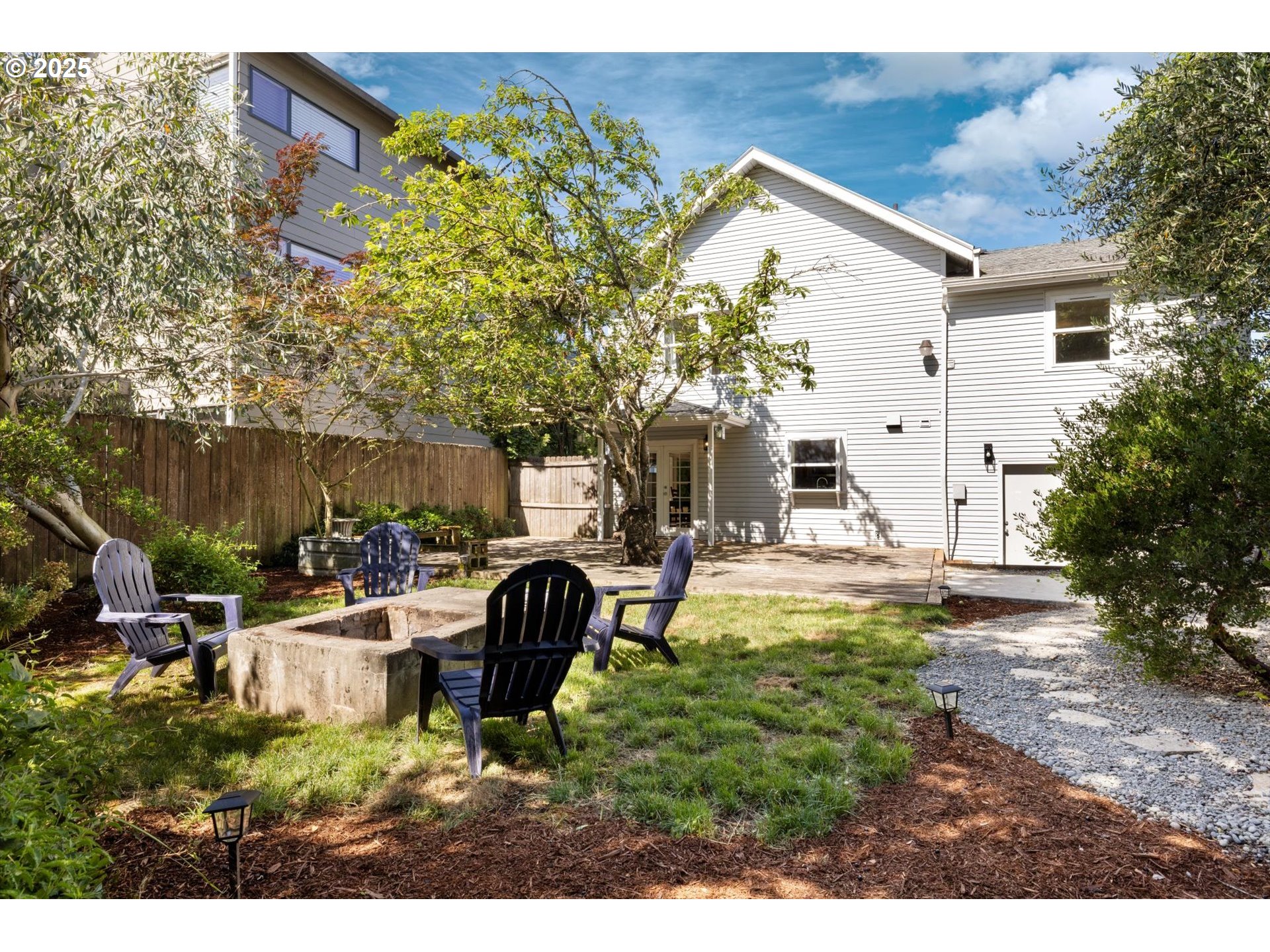 4030 NE RODNEY AVE