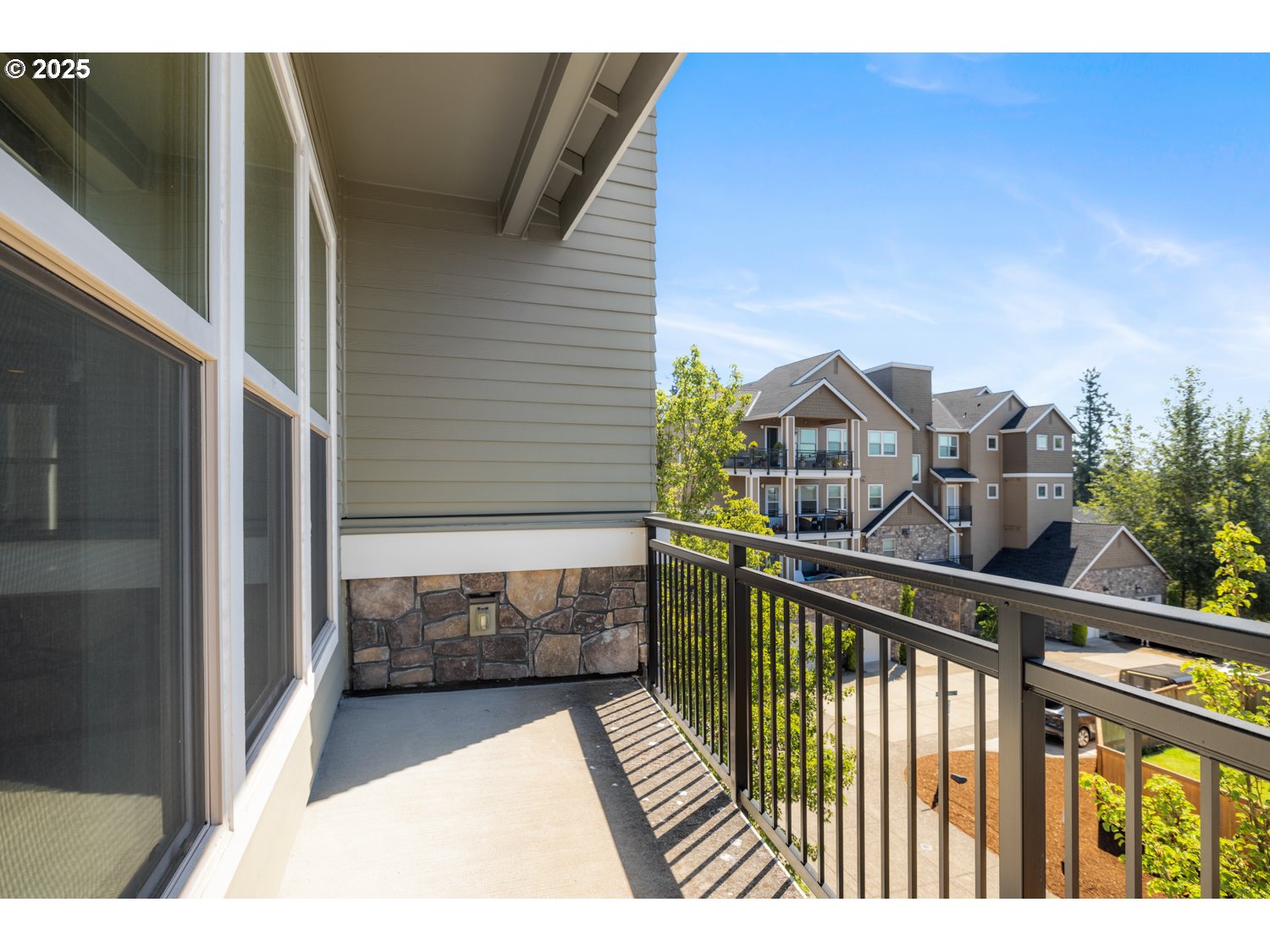 11709 SE CRESTED EAGLE LN E5, Happy Valley Unit: E5