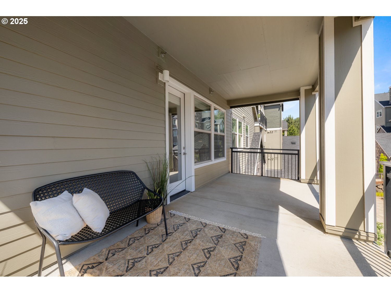 11709 SE CRESTED EAGLE LN E5, Happy Valley Unit: E5