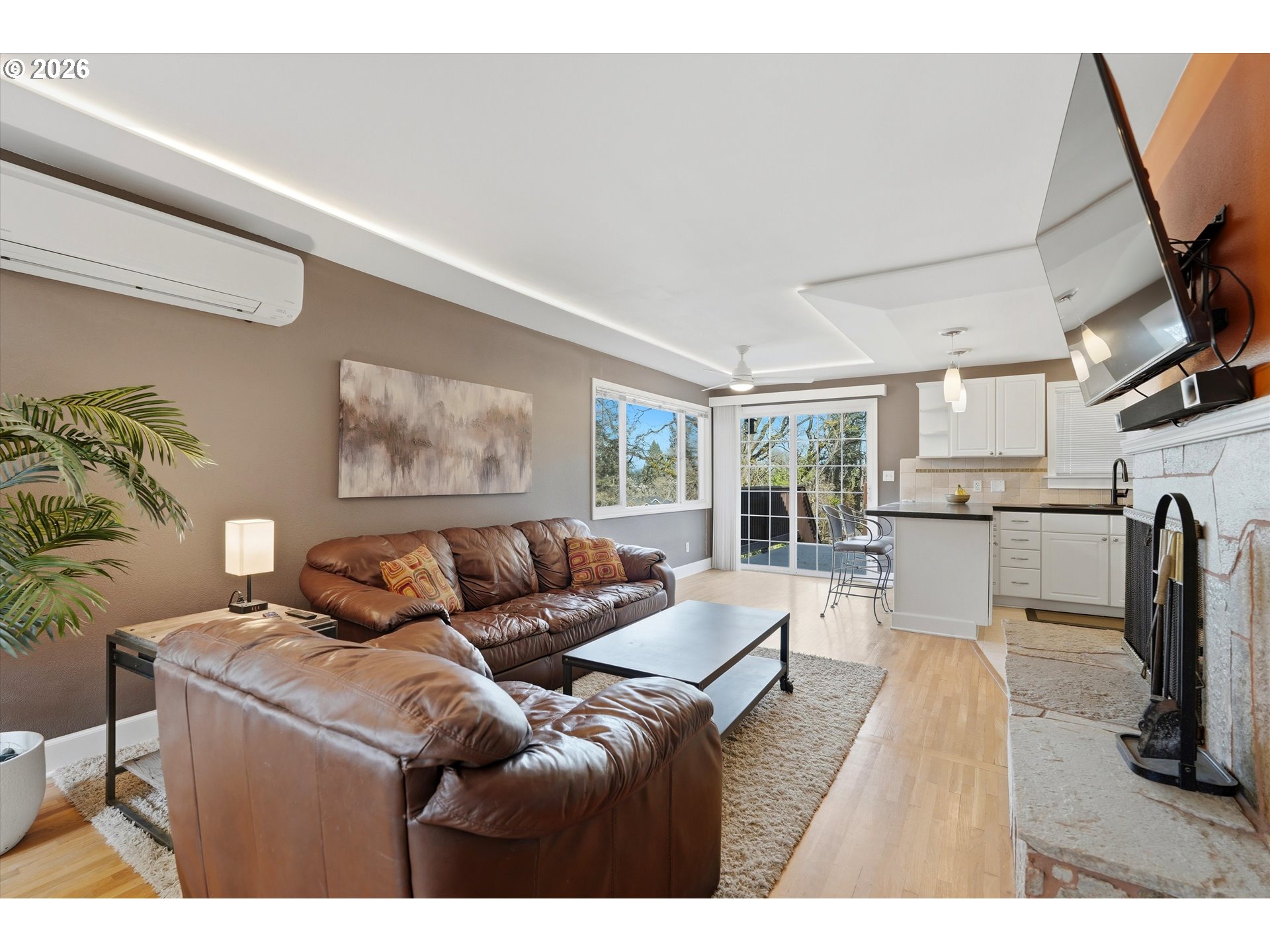 959 LEE ST