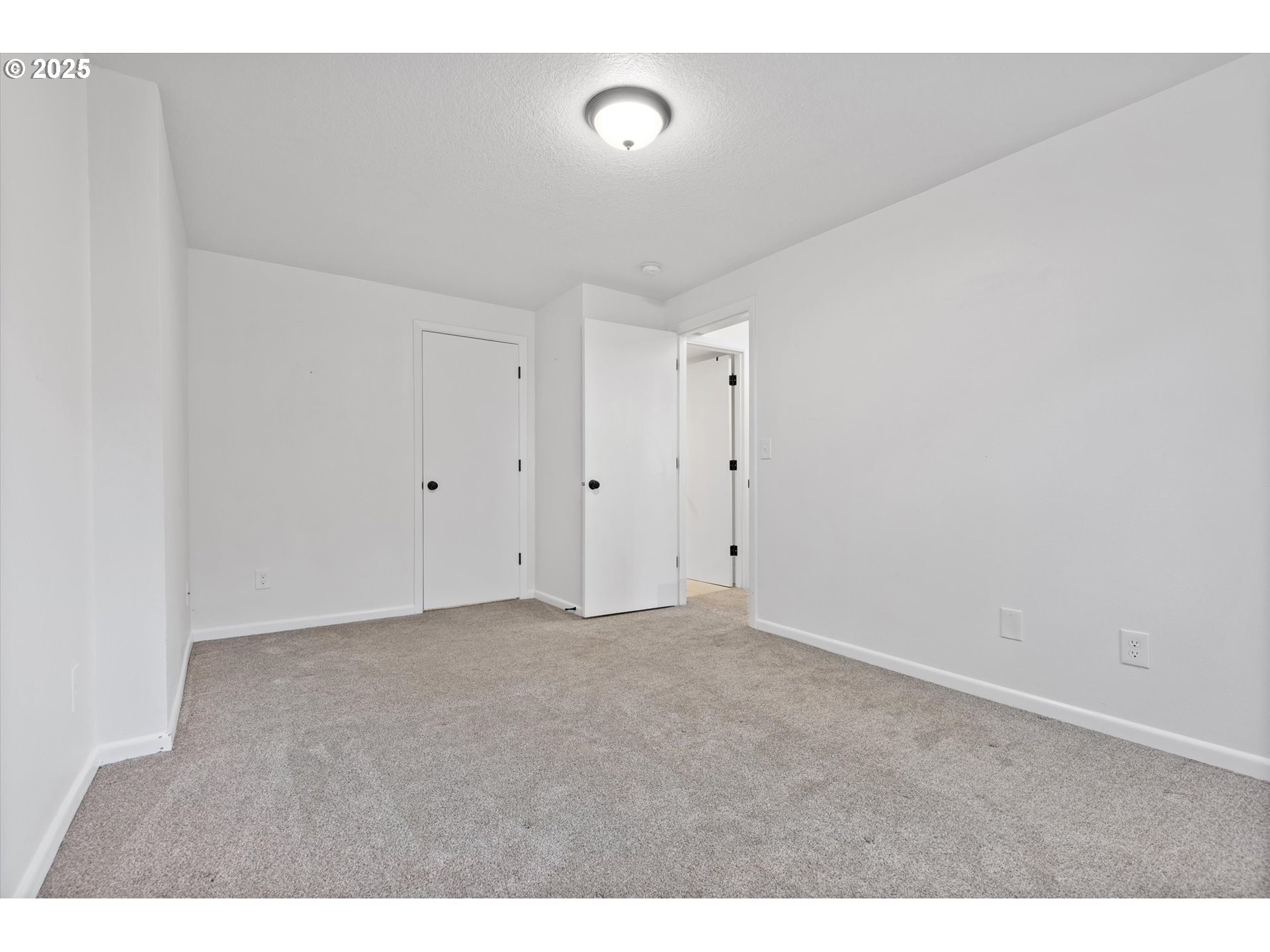 1693 SW MONTGOMERY DR