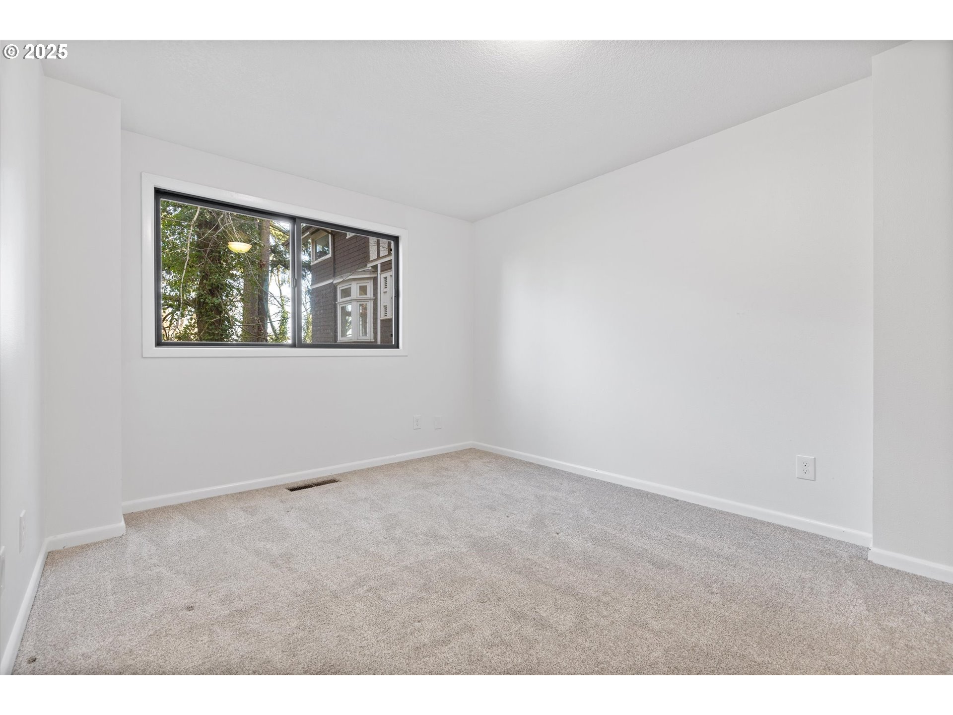 1693 SW MONTGOMERY DR