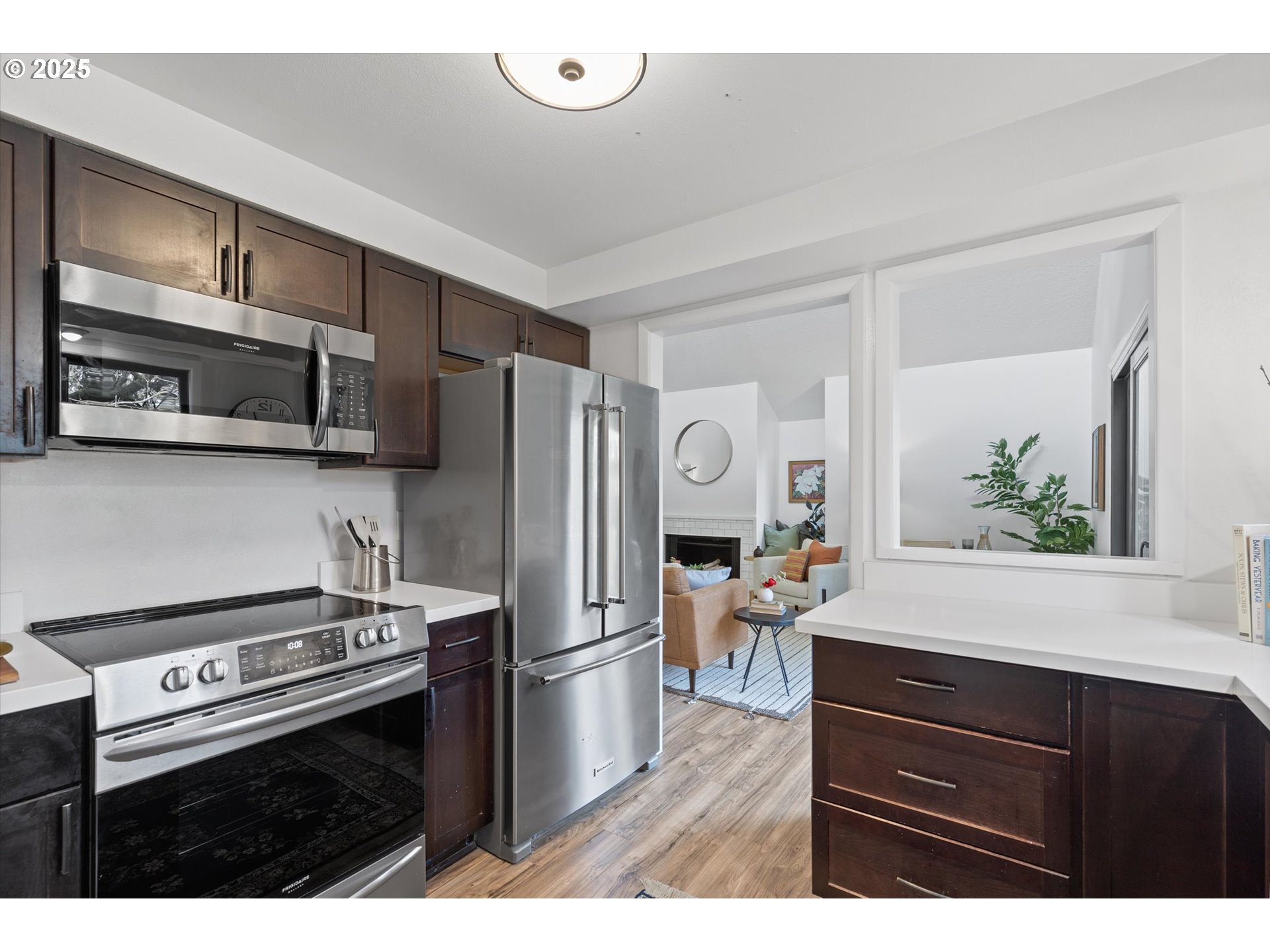 1693 SW MONTGOMERY DR