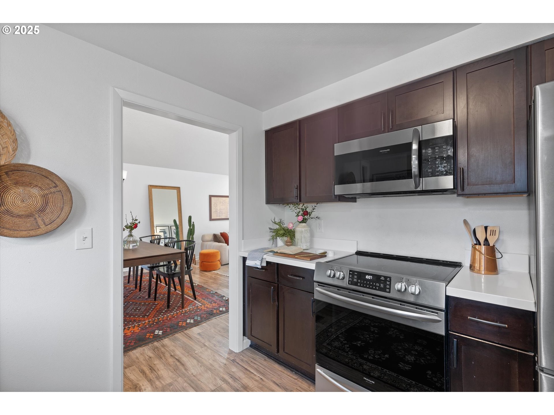 1693 SW MONTGOMERY DR