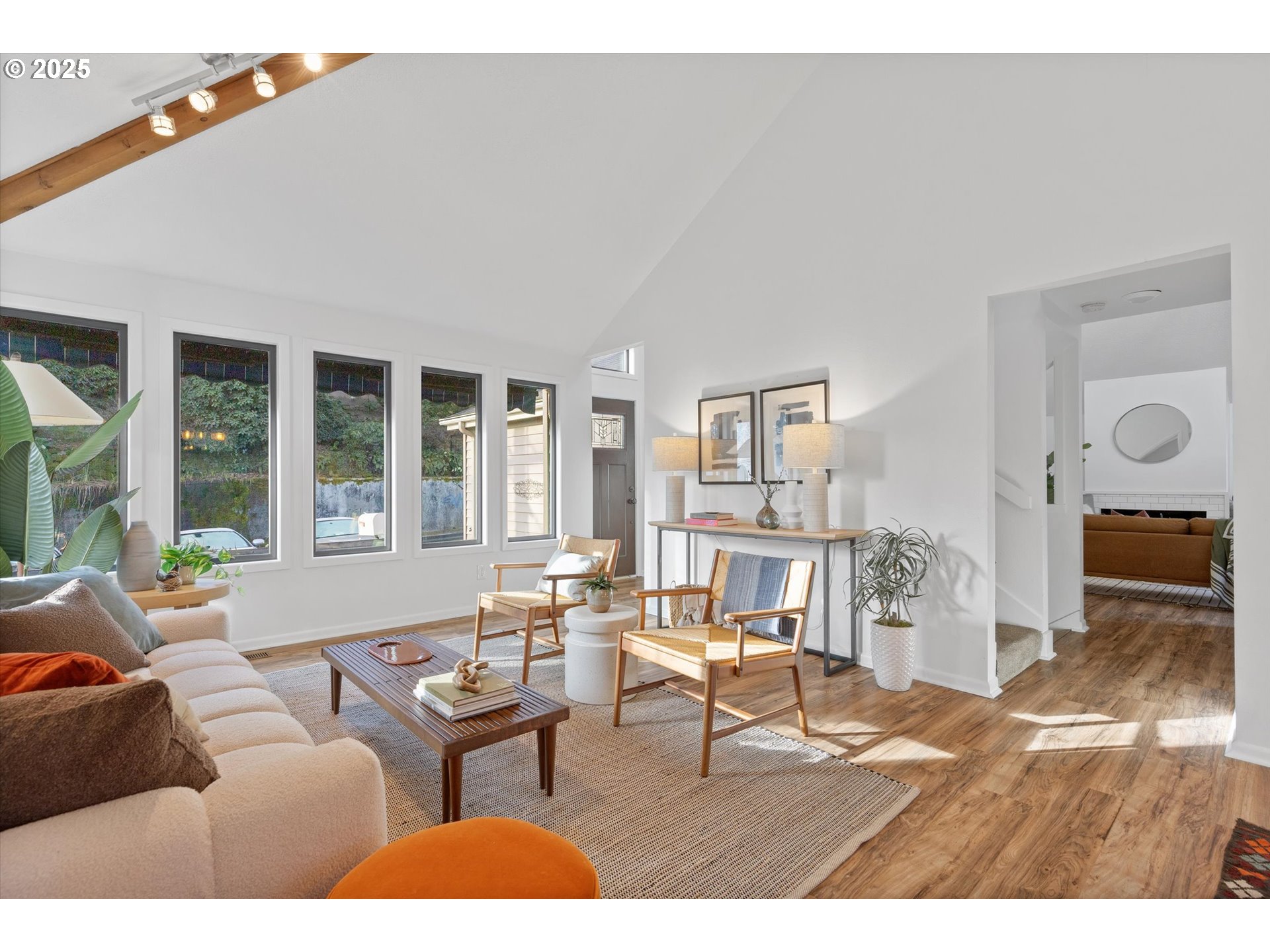 1693 SW MONTGOMERY DR