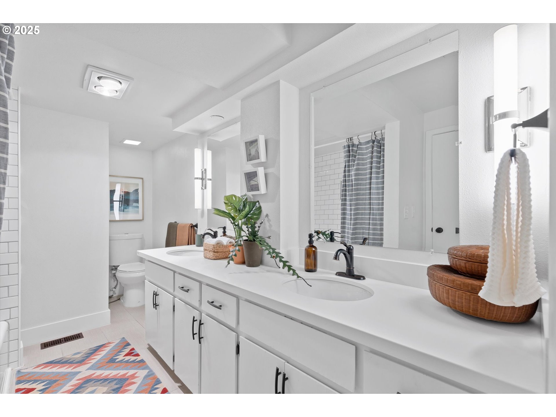 1693 SW MONTGOMERY DR