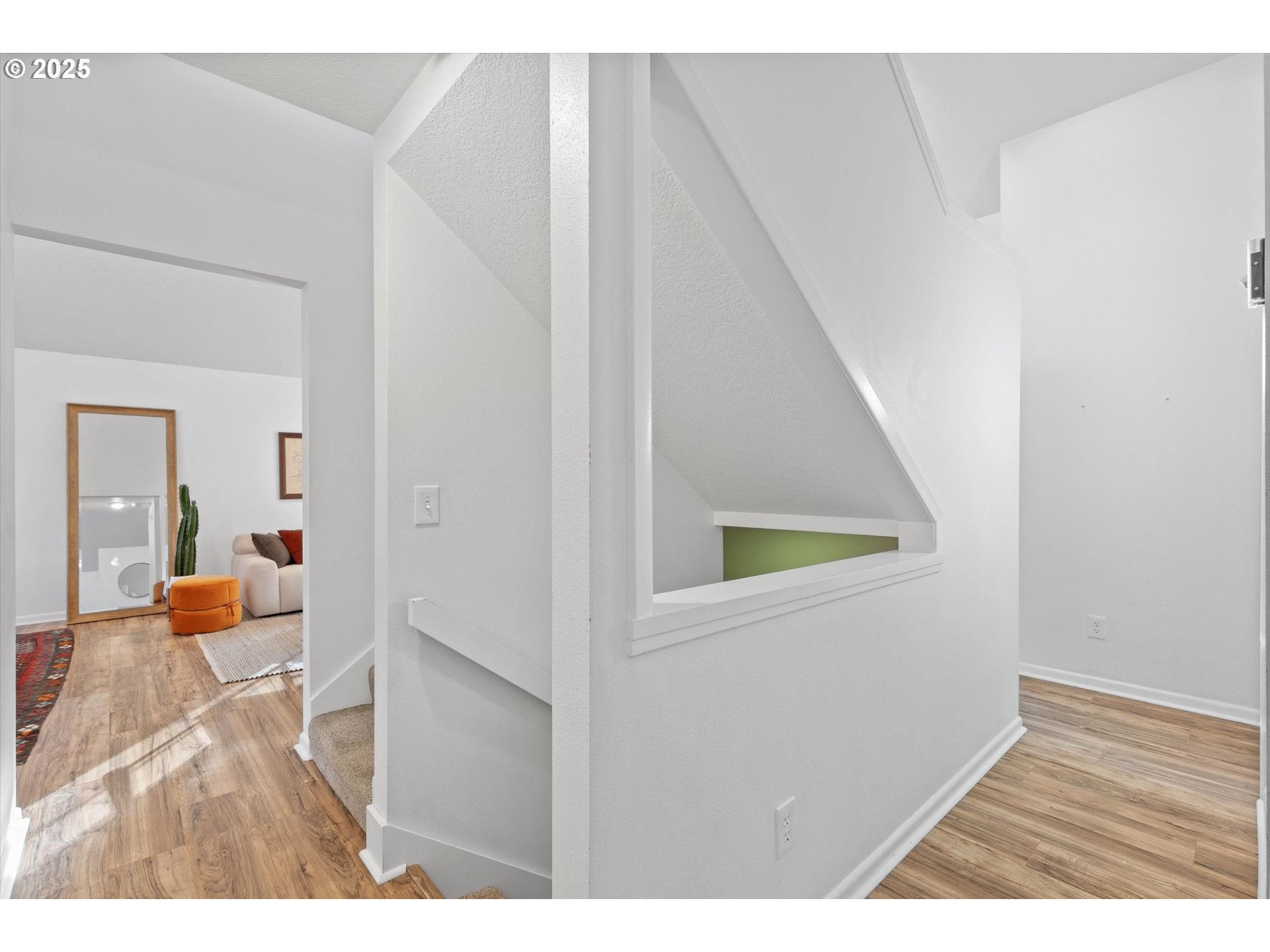 1693 SW MONTGOMERY DR