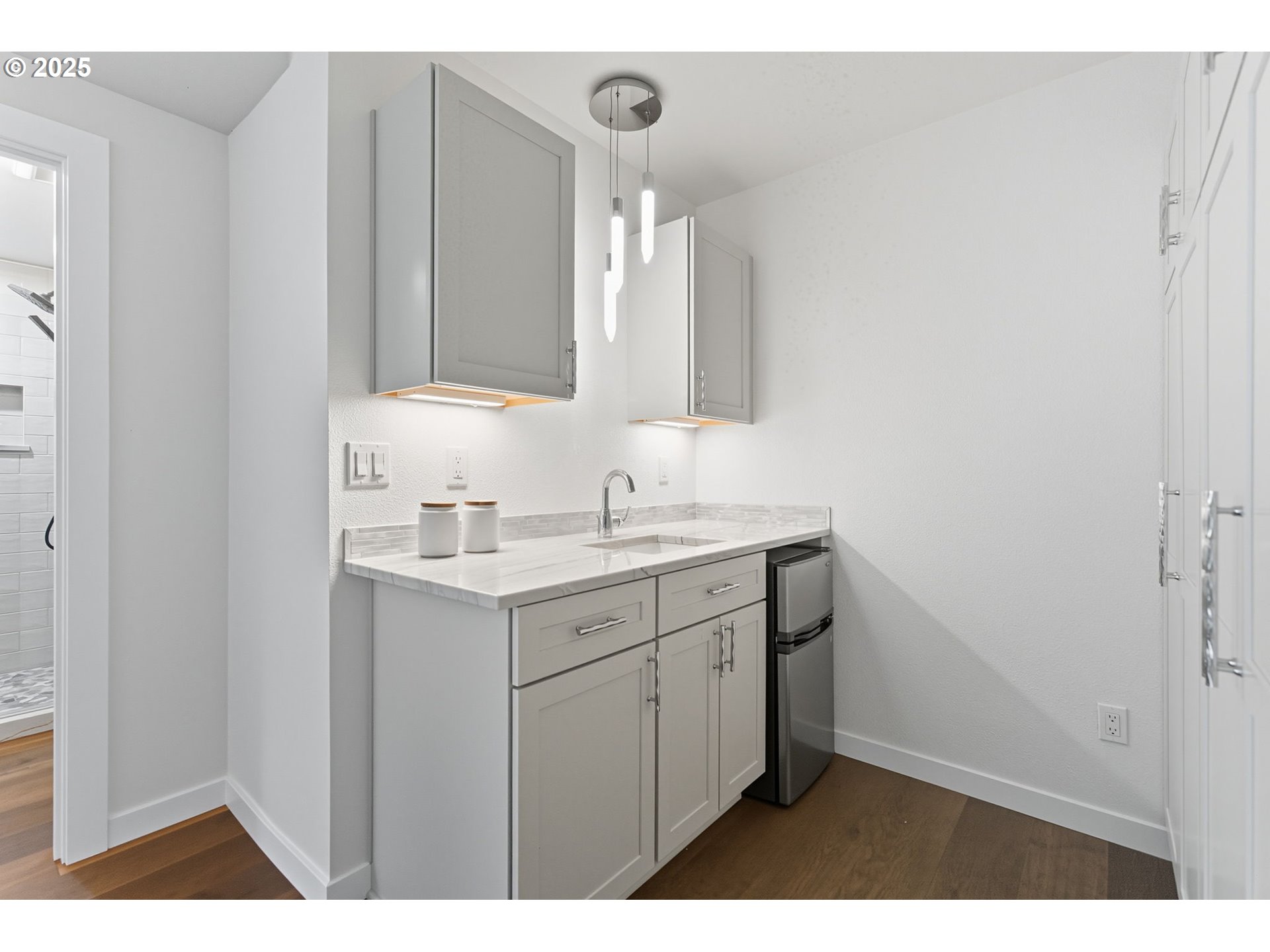 642 IRON MOUNTAIN BLVD