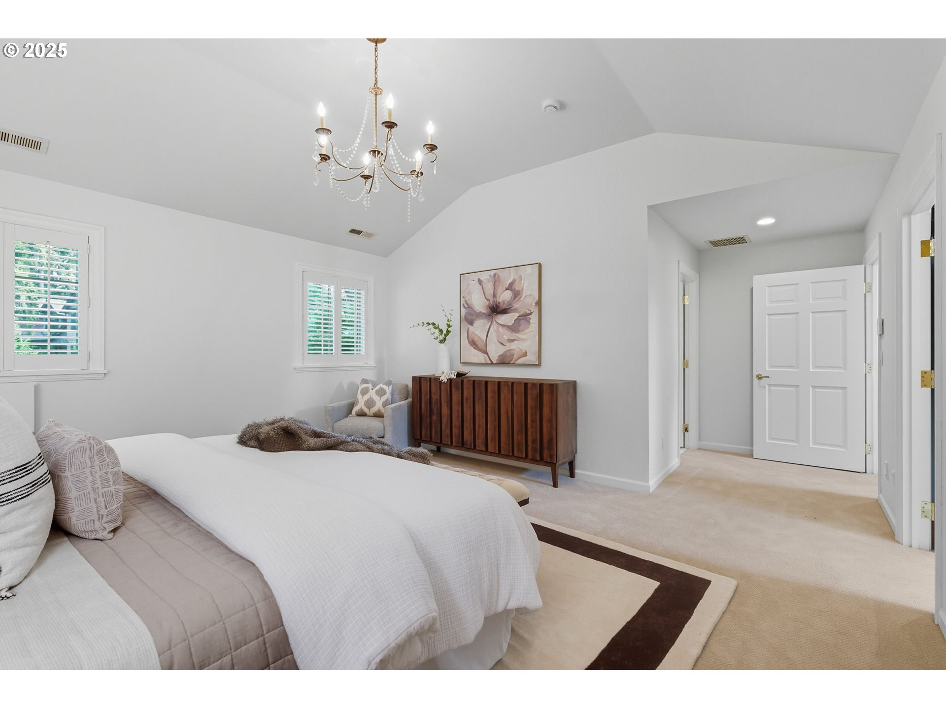 642 IRON MOUNTAIN BLVD