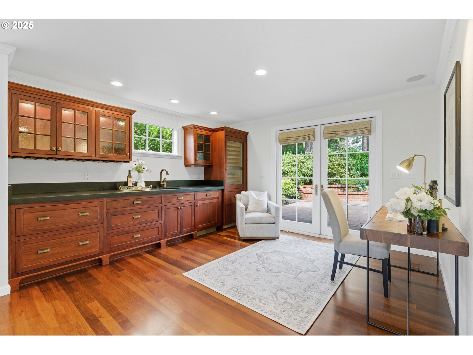 642 IRON MOUNTAIN BLVD