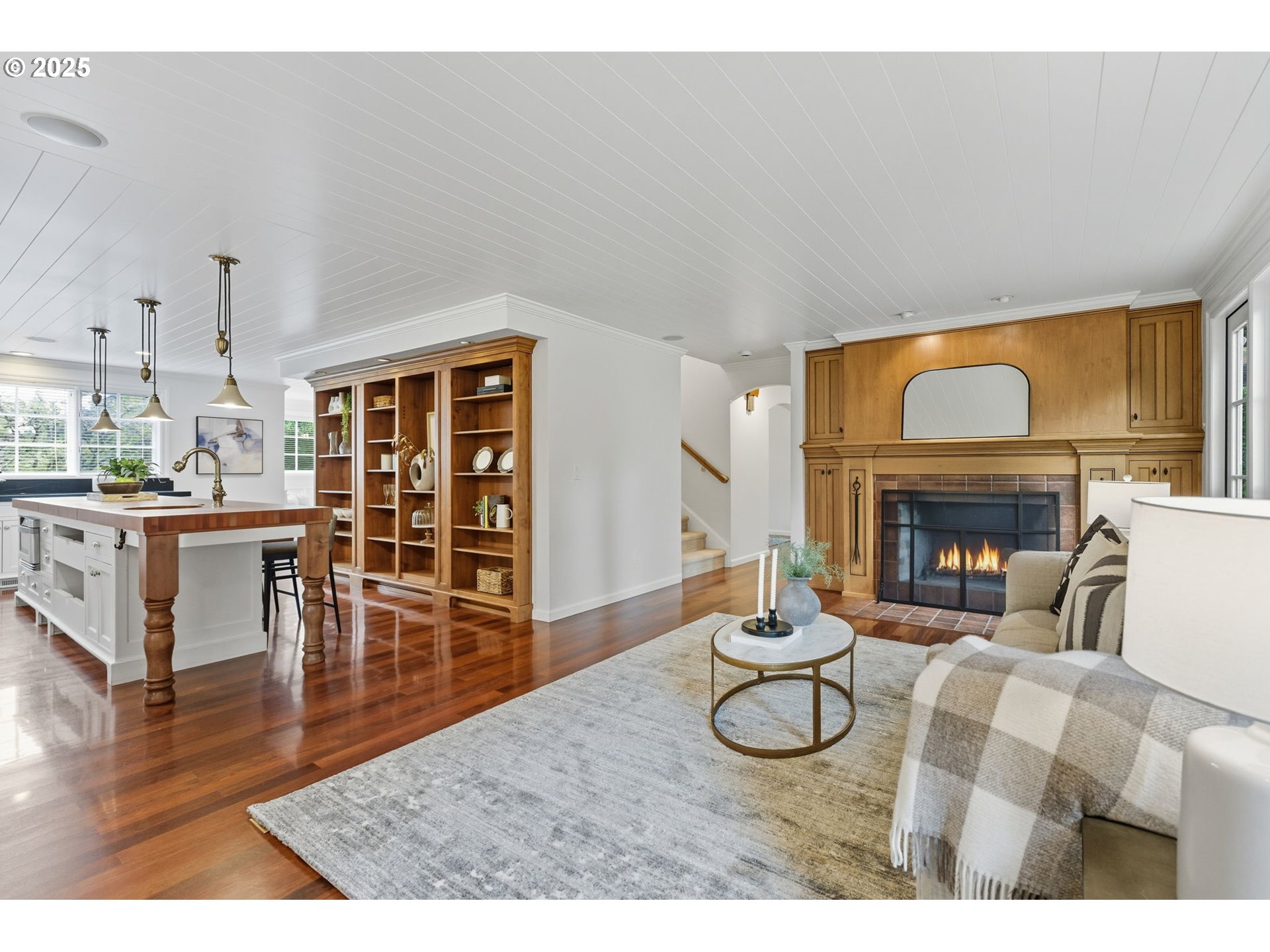 642 IRON MOUNTAIN BLVD