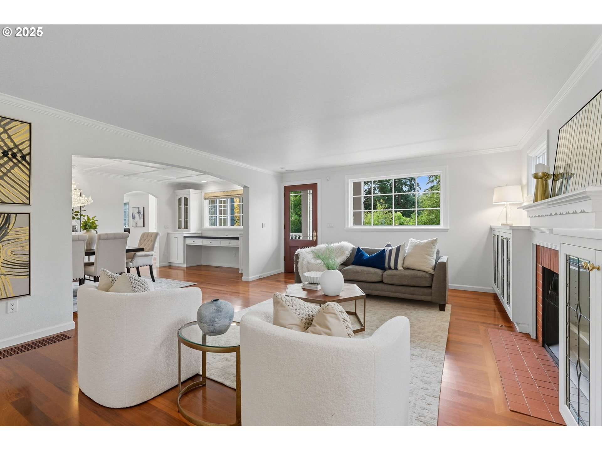 642 IRON MOUNTAIN BLVD