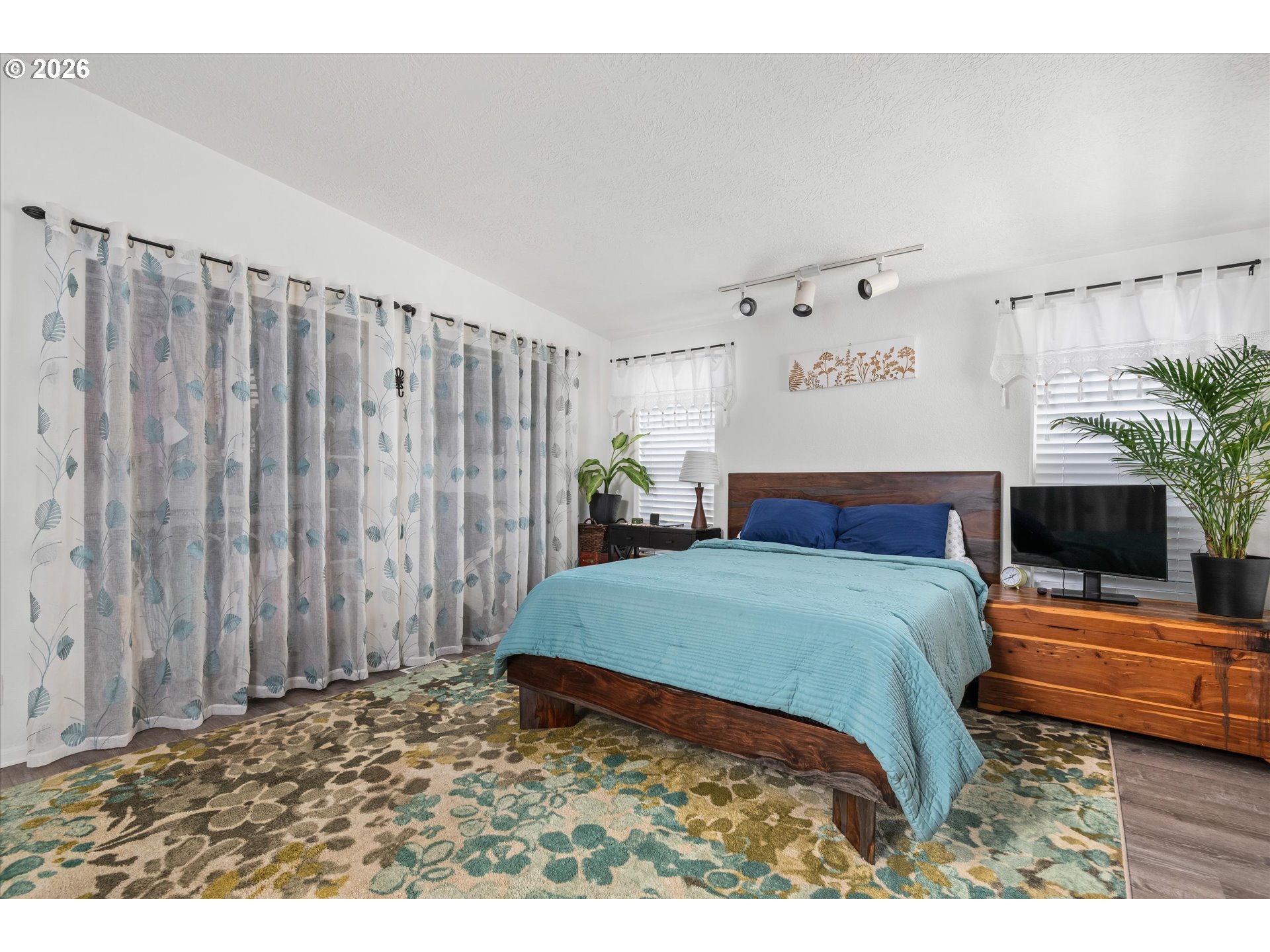 4055 ROYAL AVE 22