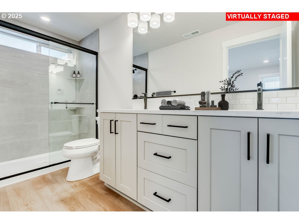 4244 SE CENTURY BLVD