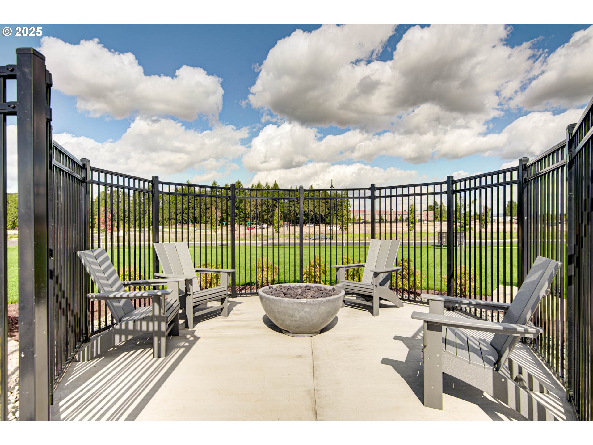 4244 SE CENTURY BLVD