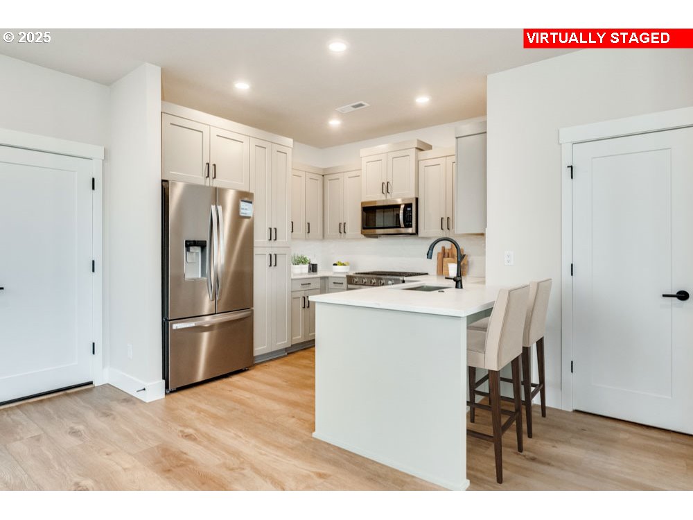 4244 SE CENTURY BLVD