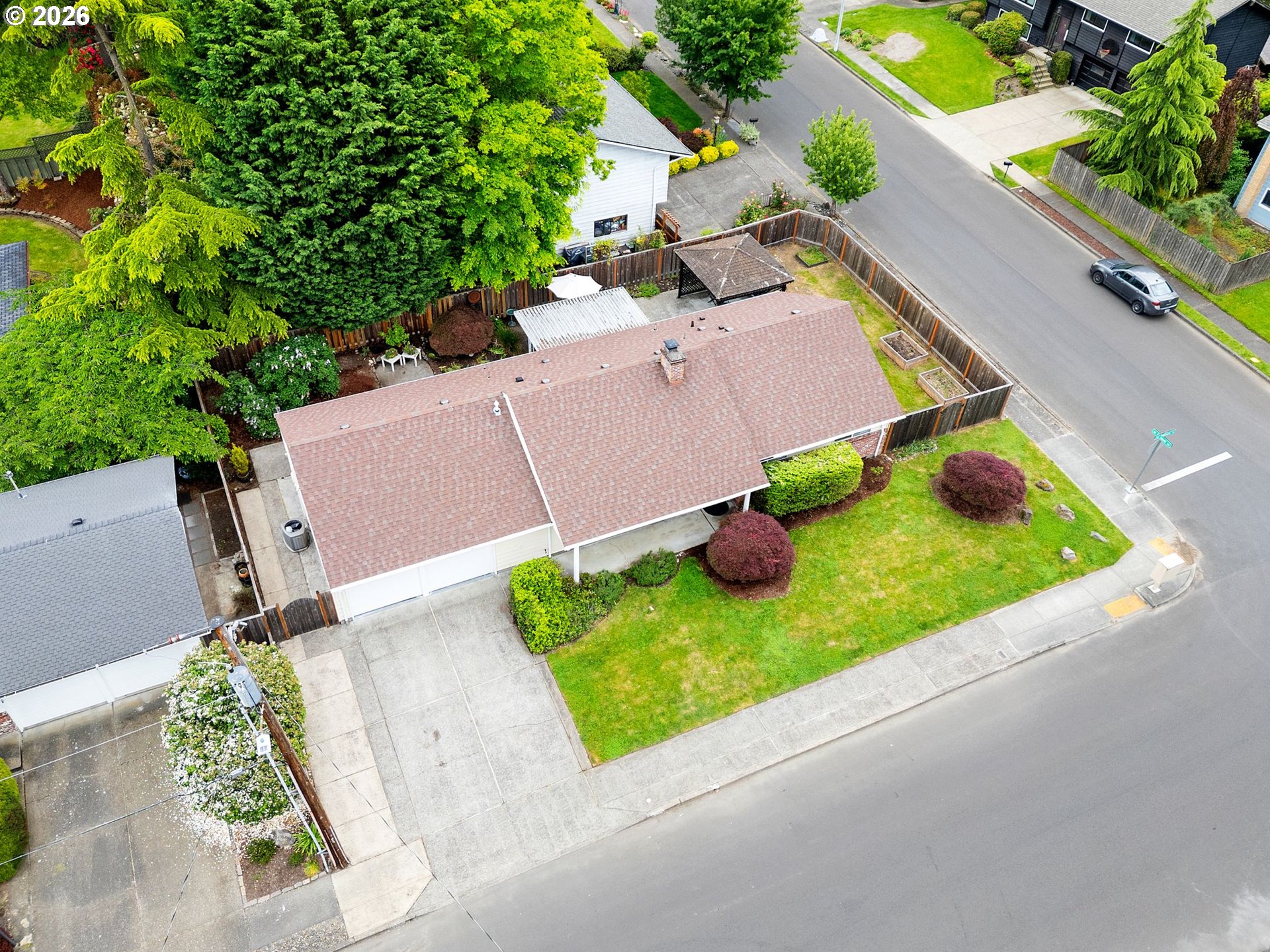 7470 SW HILLCREST PL