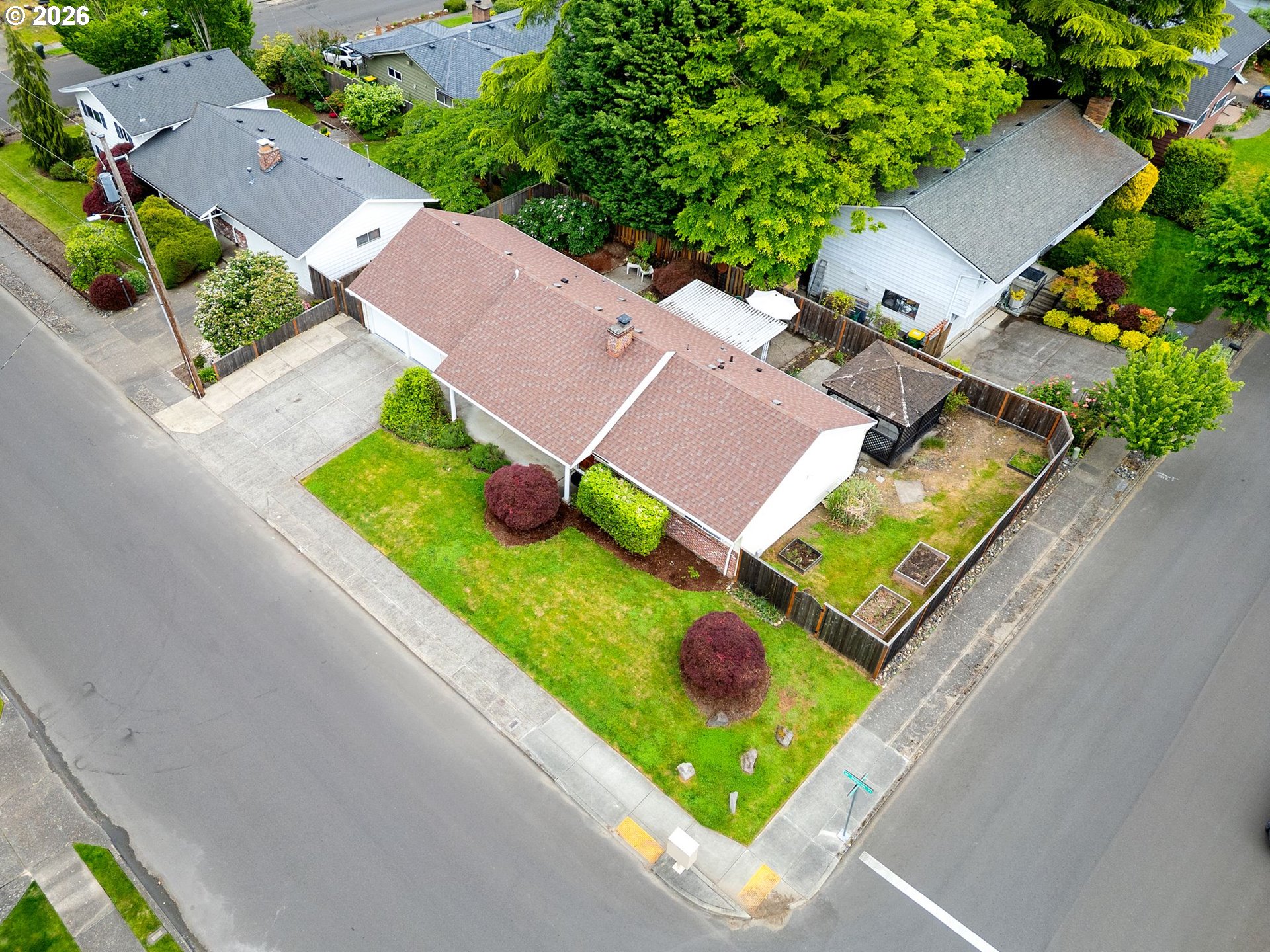 7470 SW HILLCREST PL