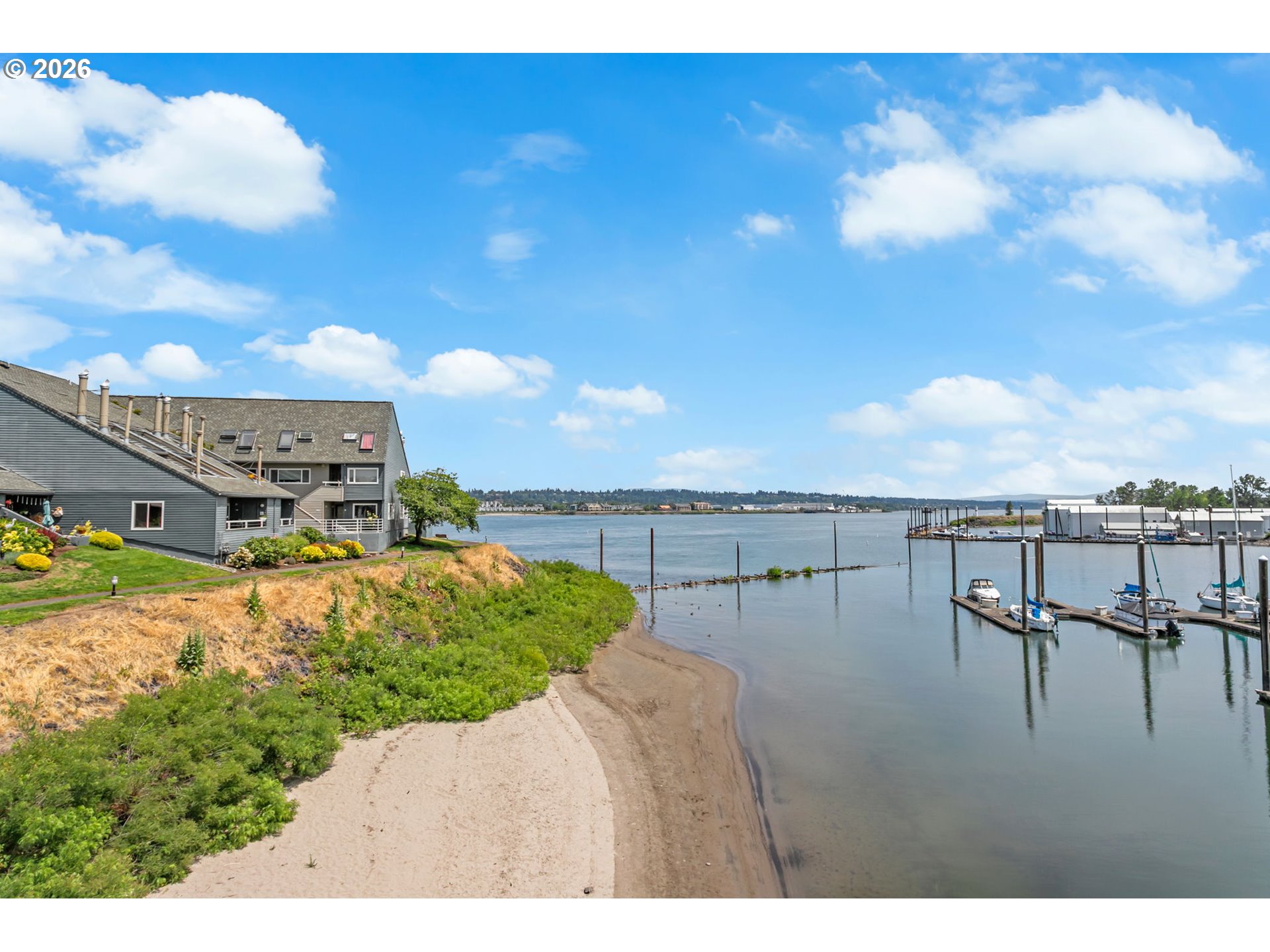 118 N HAYDEN BAY DR