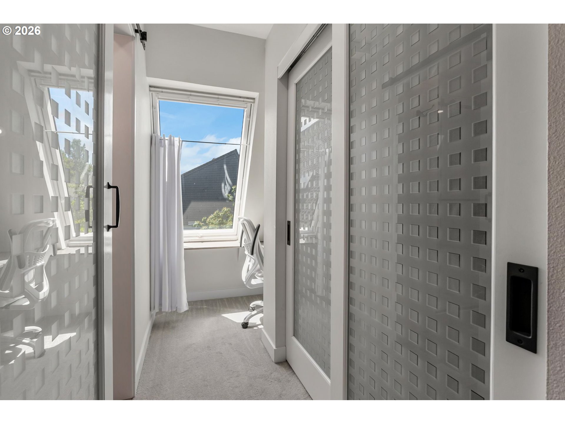 118 N HAYDEN BAY DR