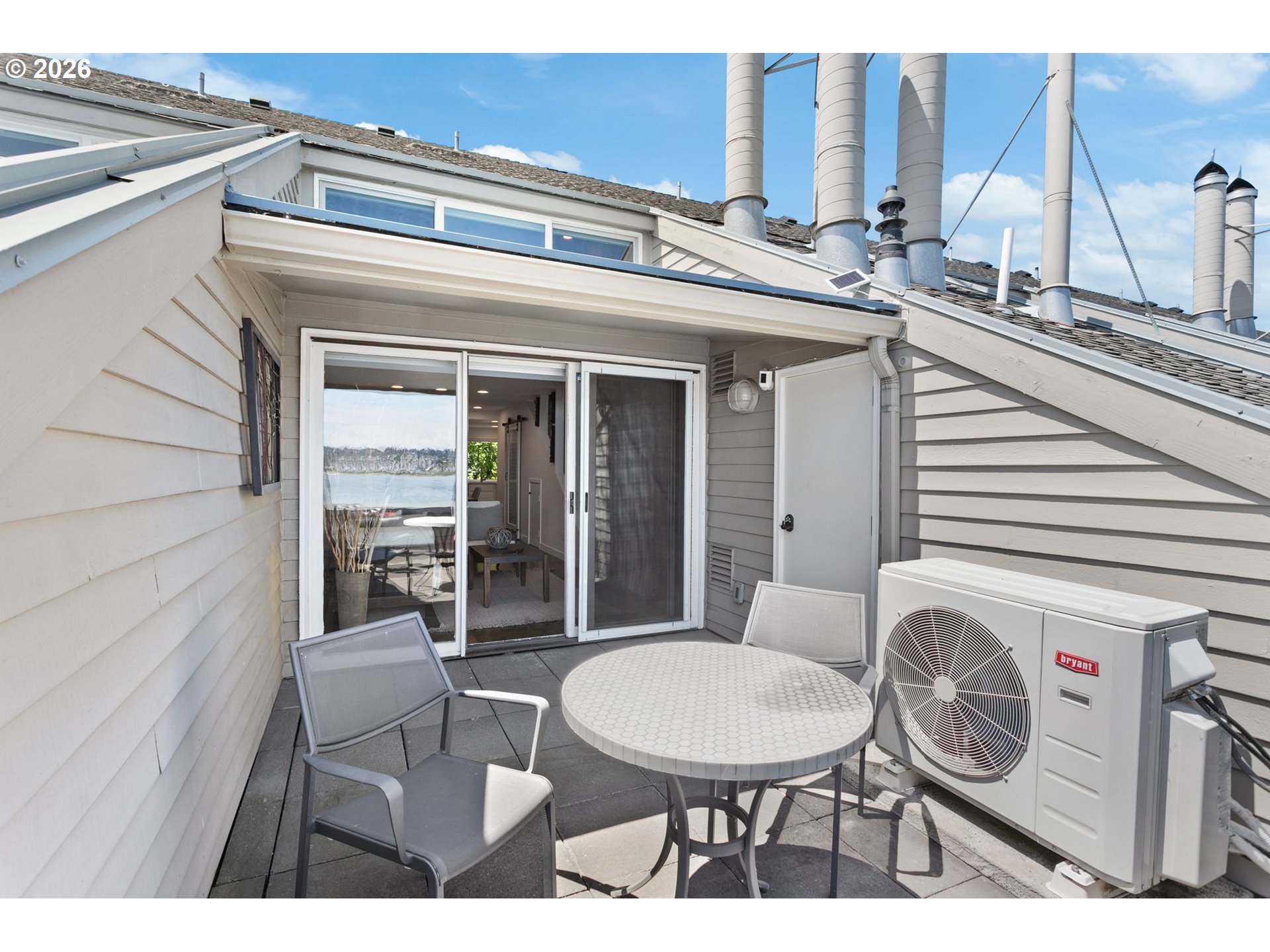 118 N HAYDEN BAY DR