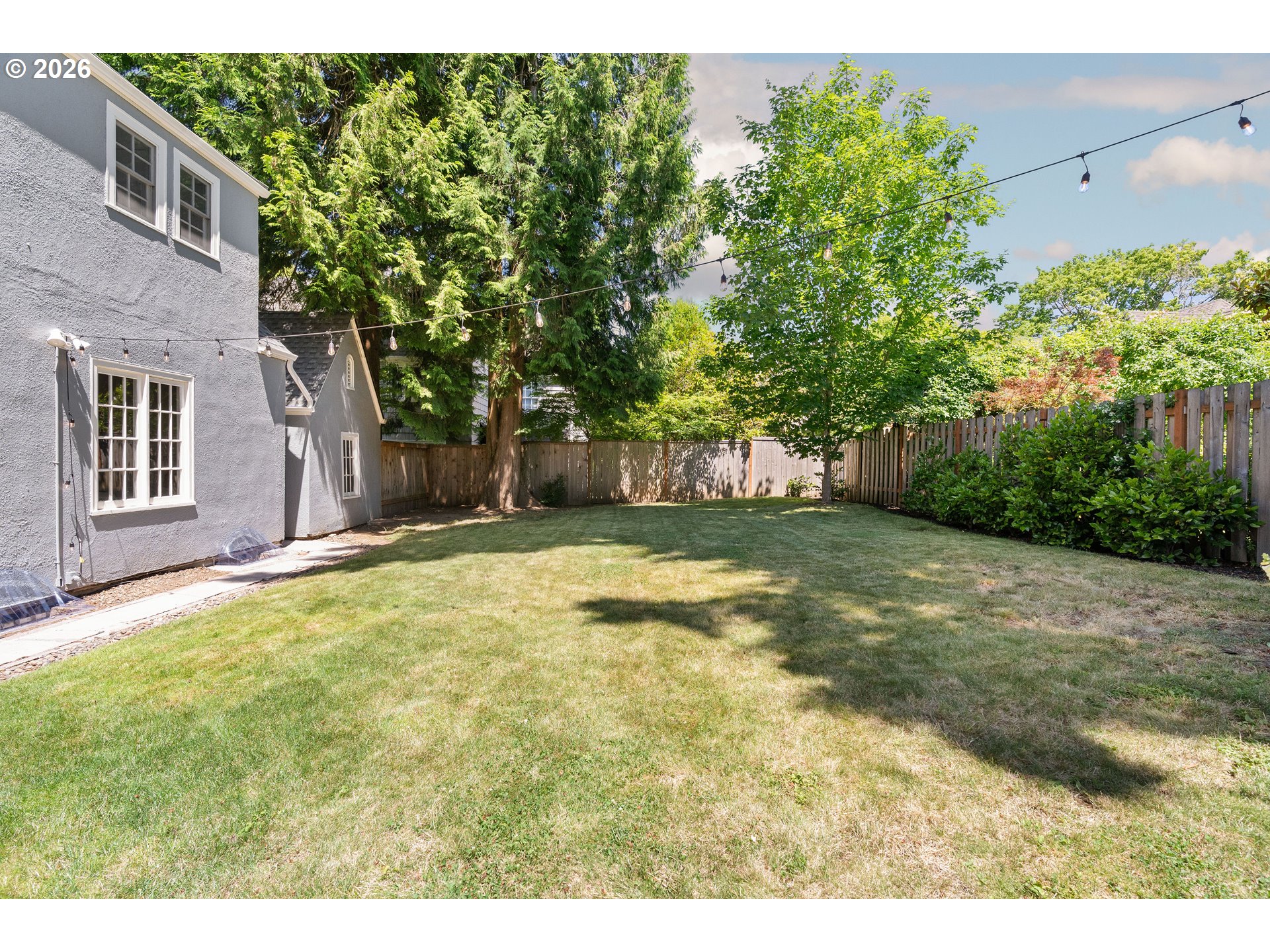 6216 SE REED COLLEGE PL