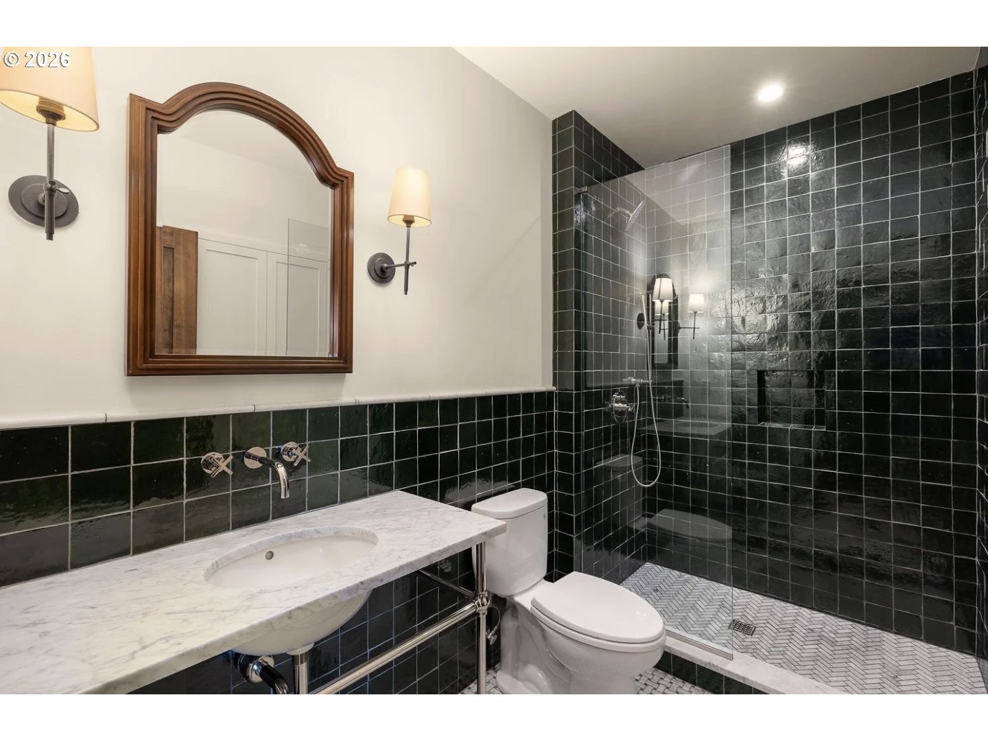 4323 SW HAMILTON TER