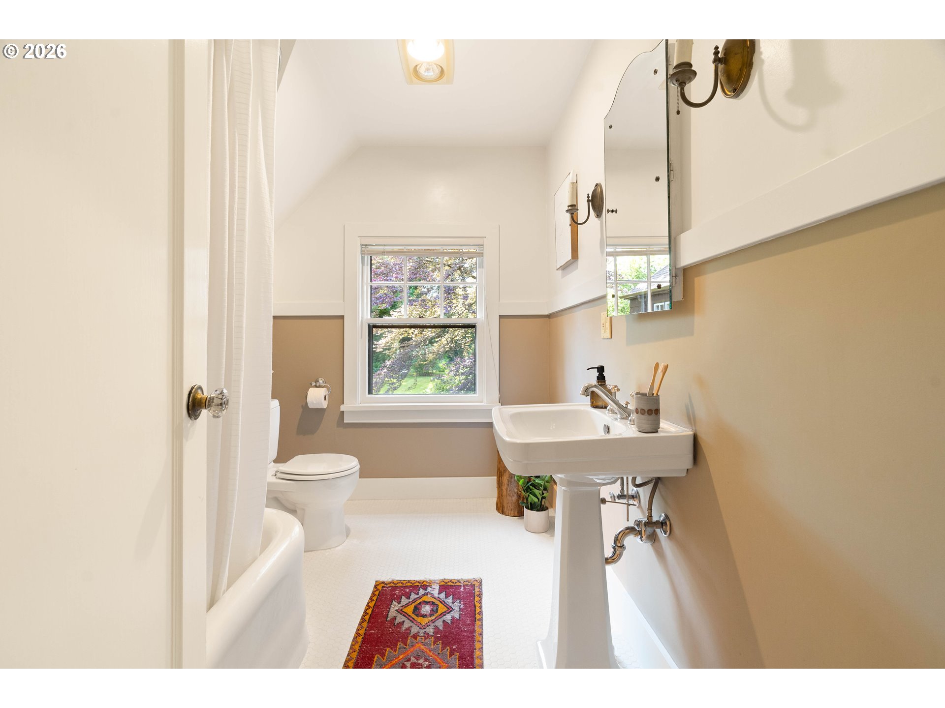 4500 SW LAURELWOOD AVE