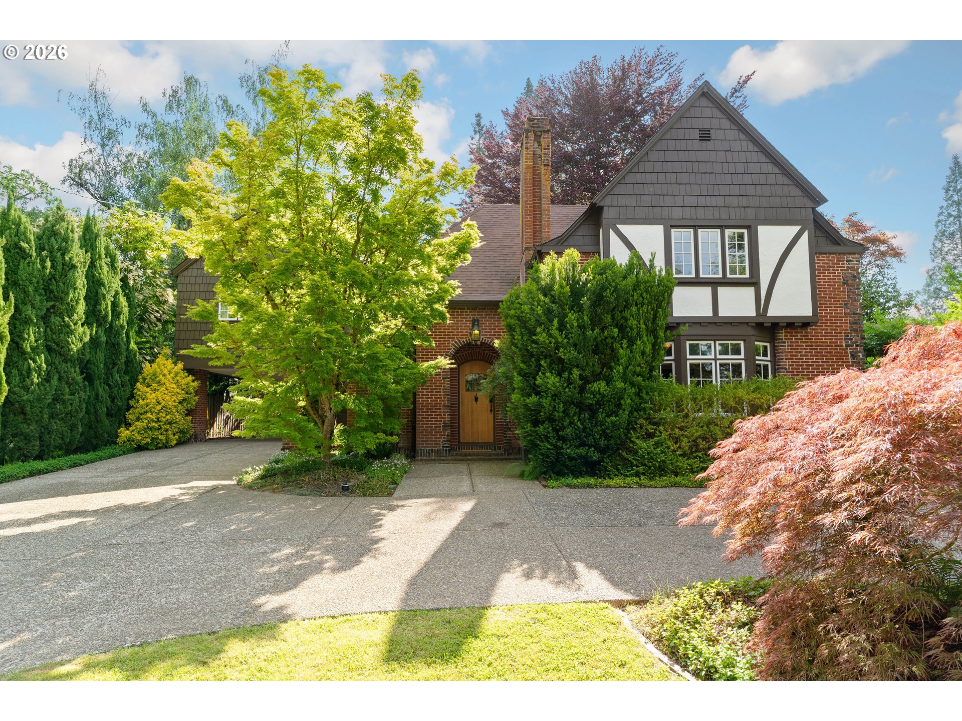 4500 SW LAURELWOOD AVE