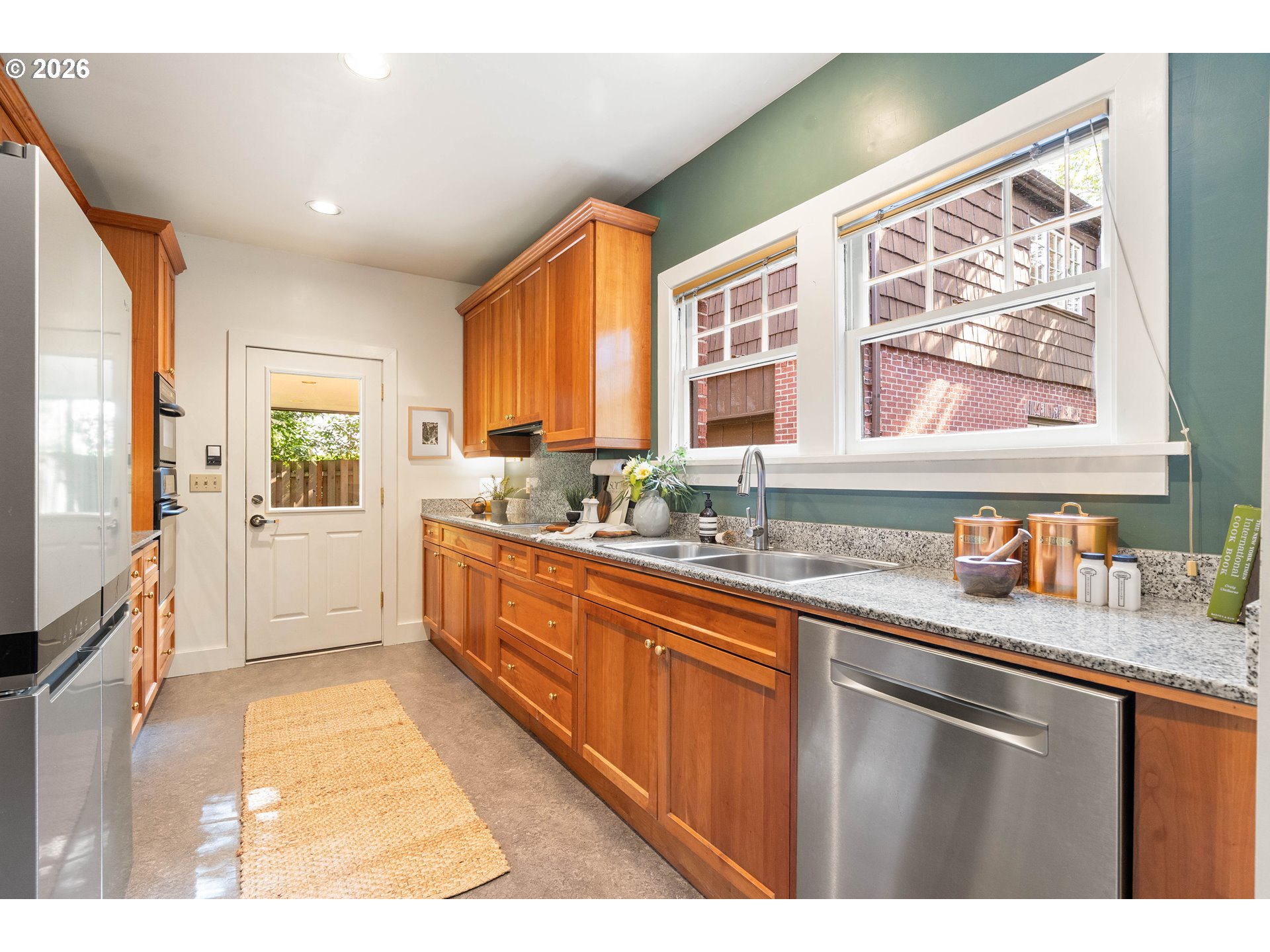 4500 SW LAURELWOOD AVE