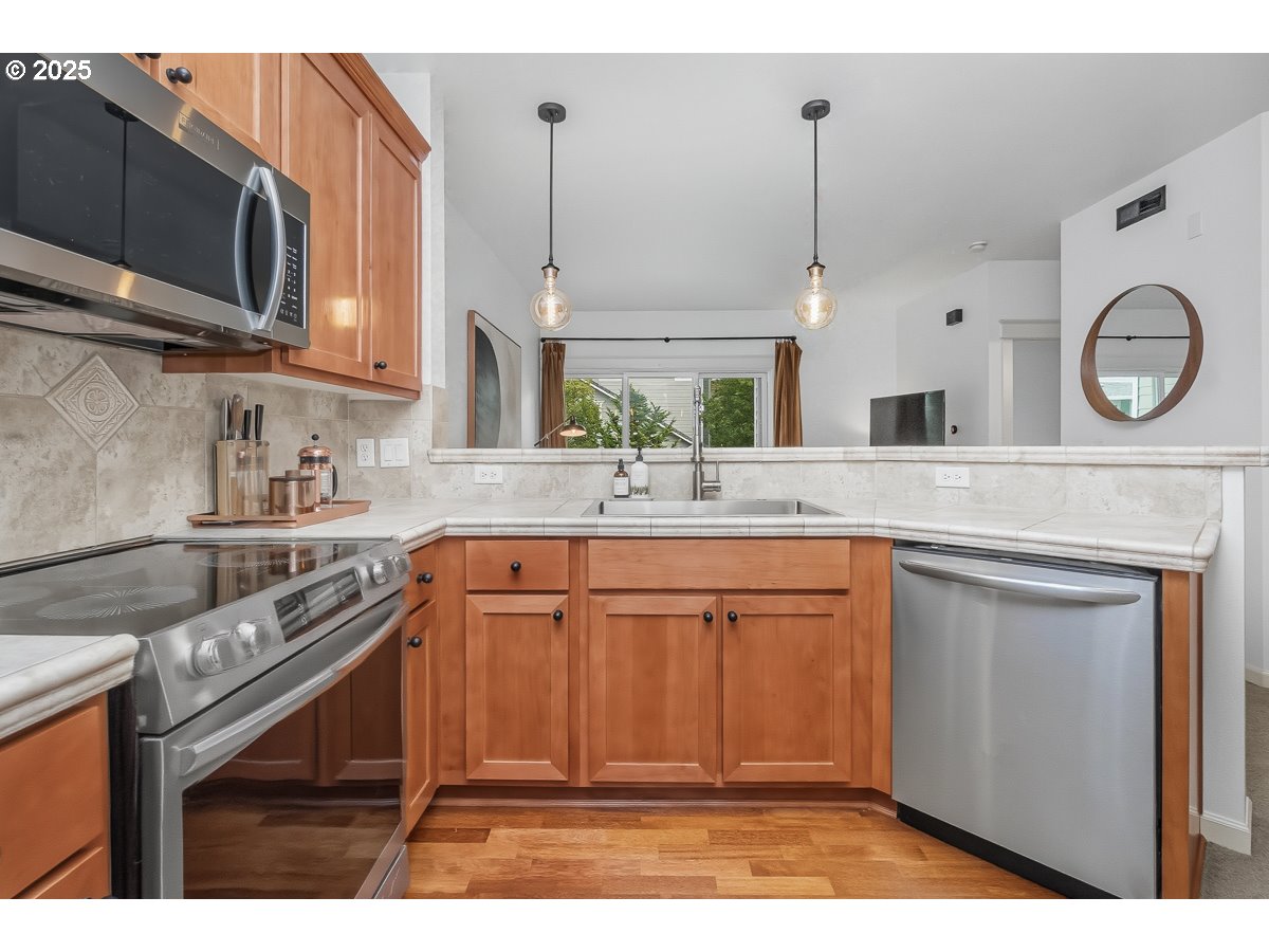 3565 SUMMERLINN DR